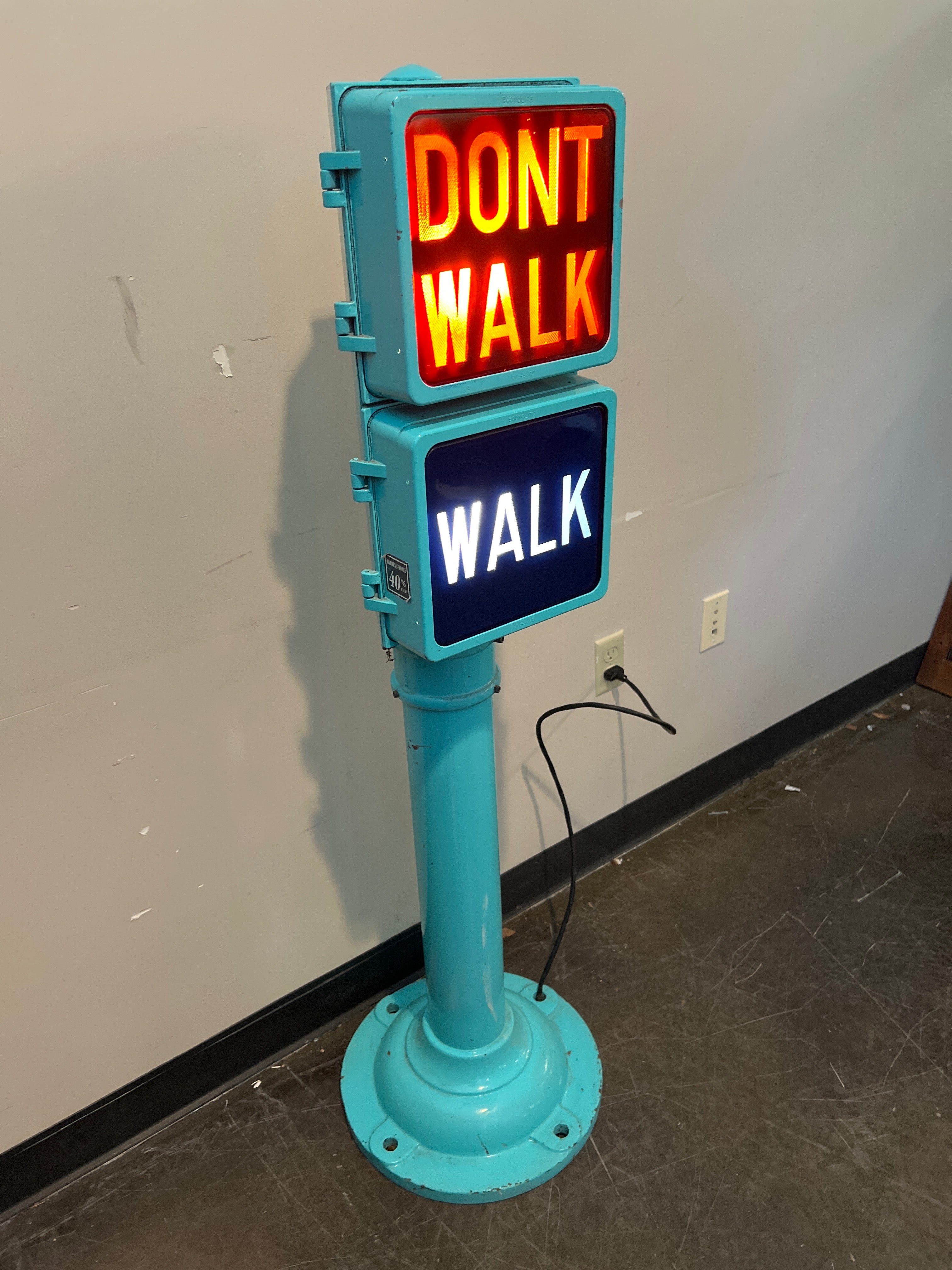 Vintage ONOLITE Pedestrian Signal