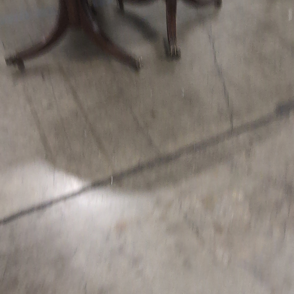 Traditional Dark Wood Oval Dining Table