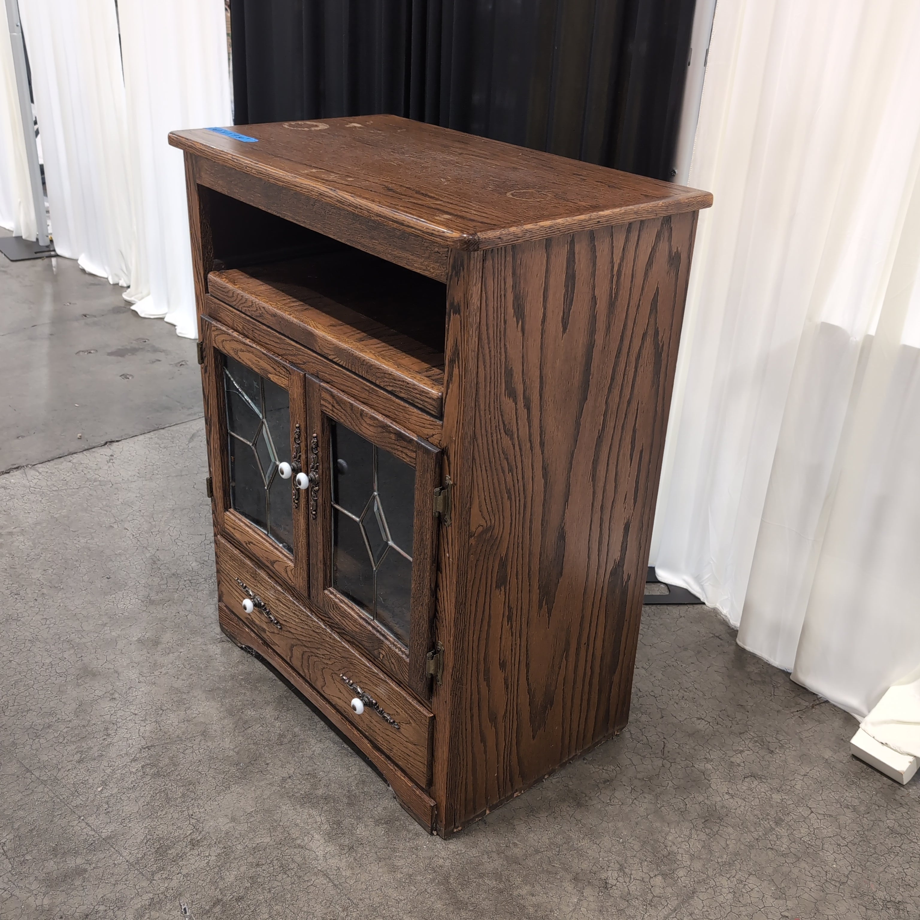Stained Oak Wood TV Stand with Leaded Glass Doors
