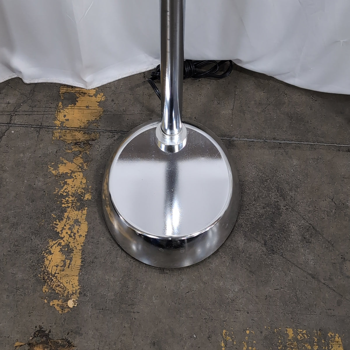 Chrome Flexible Neck Floor Lamp with Fluorescent Bulbs