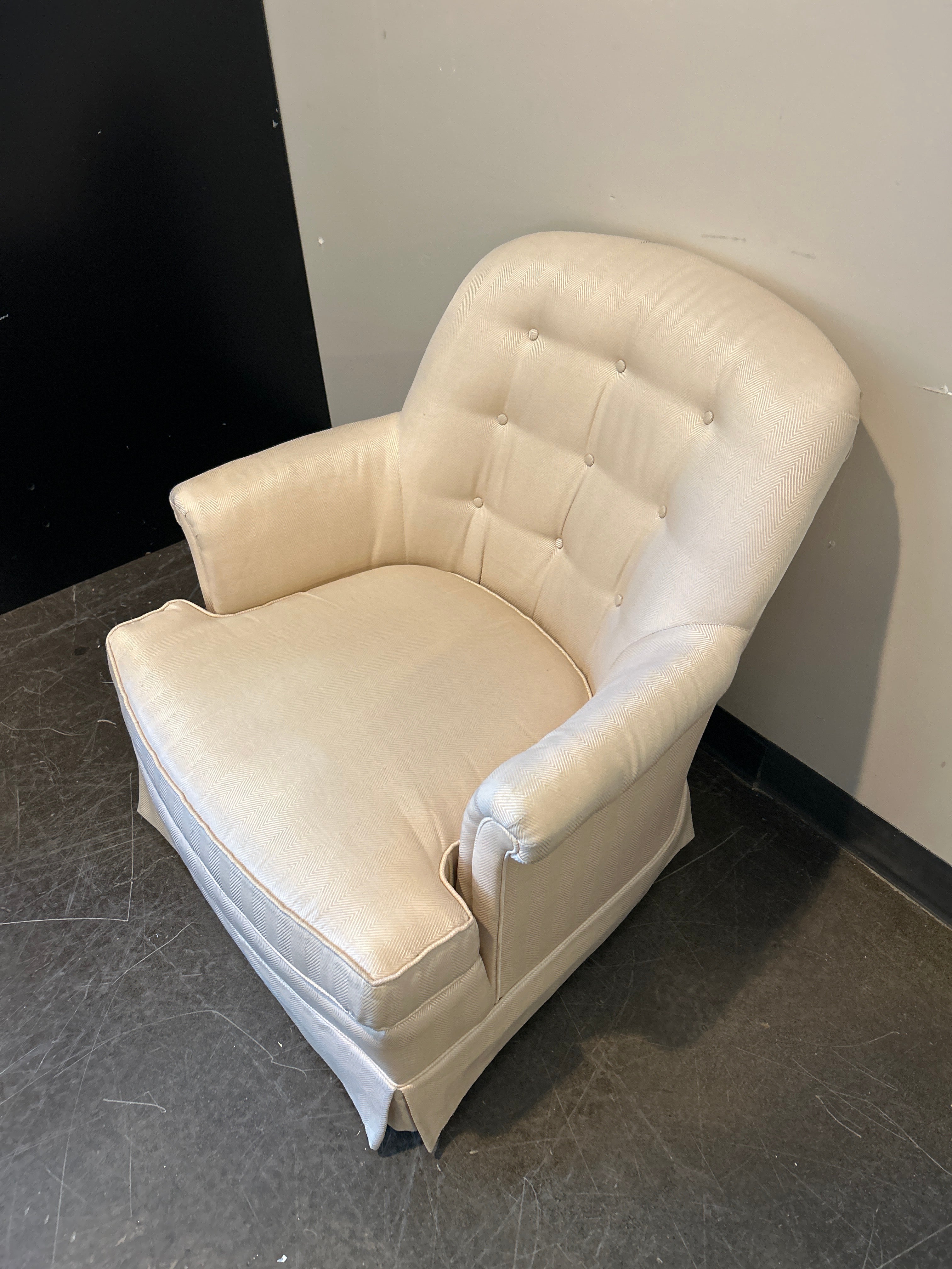 Henredon Tufted Cream Lounge Chair