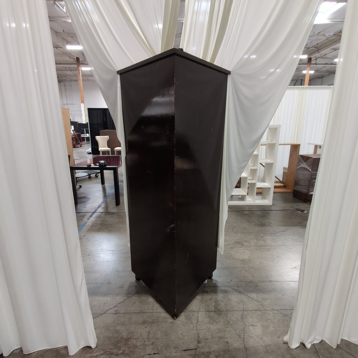 Dark Brown Wood China Cabinet with Glass Doors