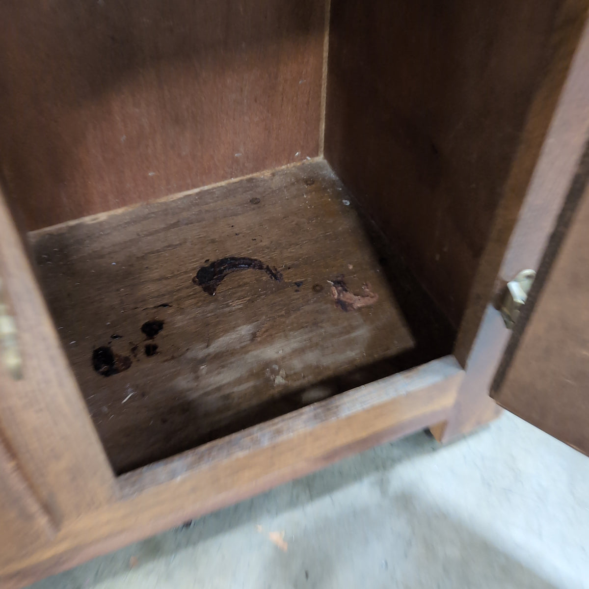 WHITECLAD Oak Wood Storage Cabinet with Bottle Opener