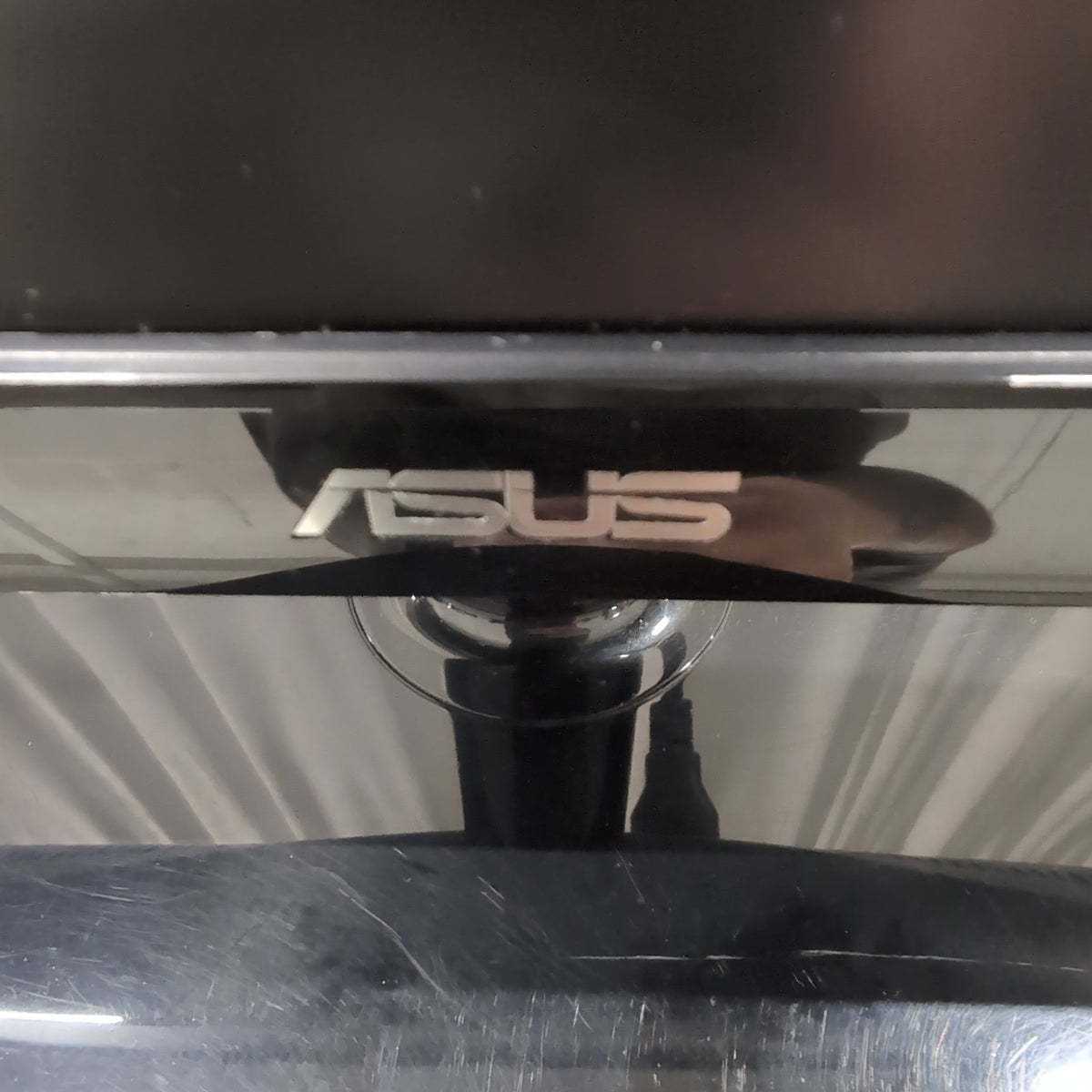 Black ASUS Computer Monitor with HDMI Input
