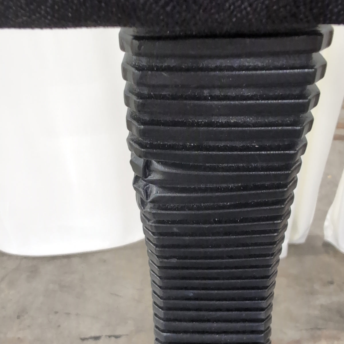 Black Fabric Swivel Office Chair with Casters