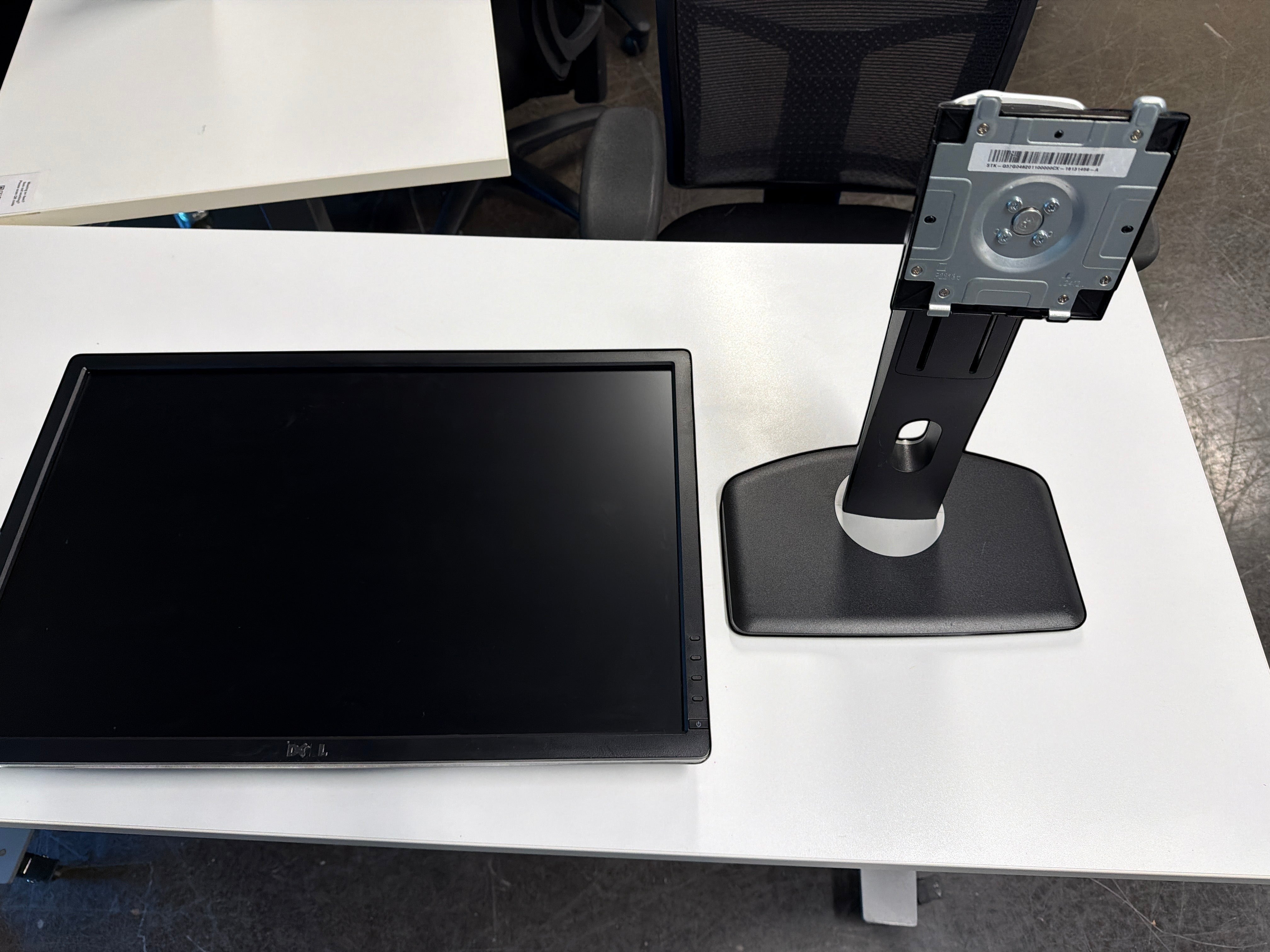 DELL U2412M 24-inch Widescreen Professional Monitor