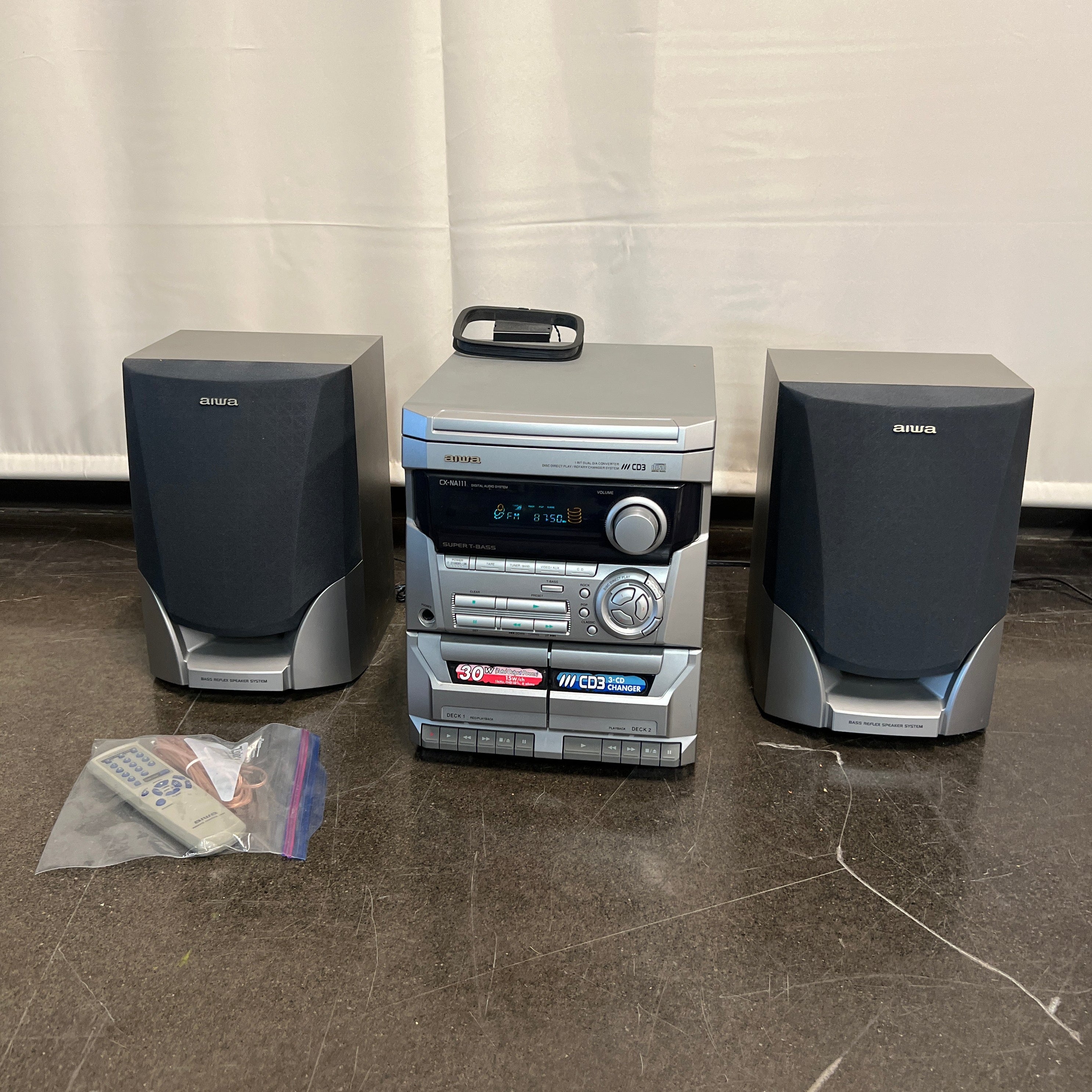 Aiwa CX-NA111 Silver Stereo System with Speakers