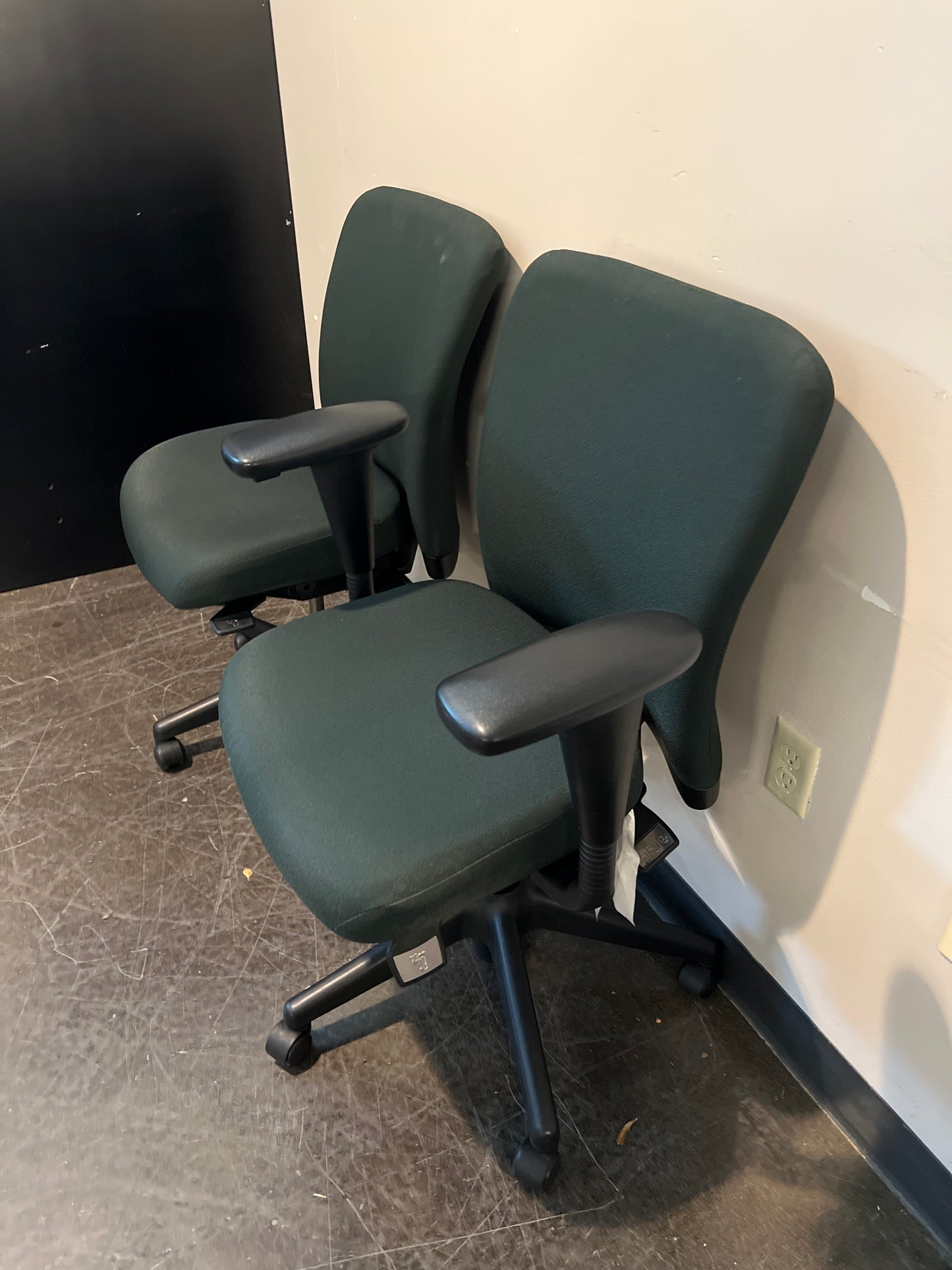 Haworth Green Rolling Office Chair with Armrests