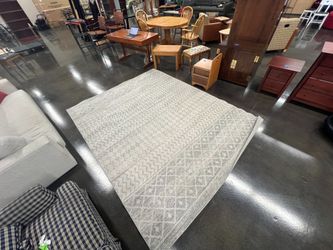 Surya Grey Moroccan Pattern Area Rug (7' x 10')