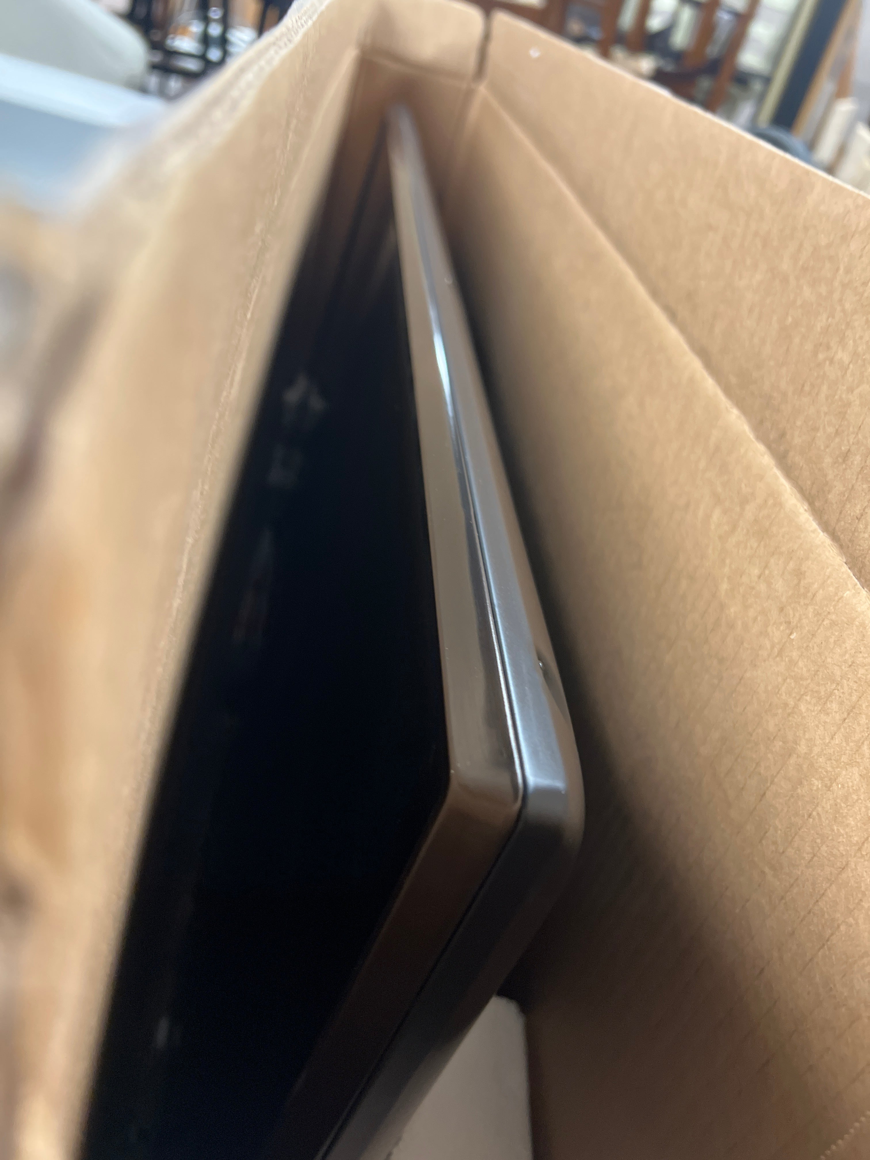 43" LG UR340C Series UHD Commercial TV