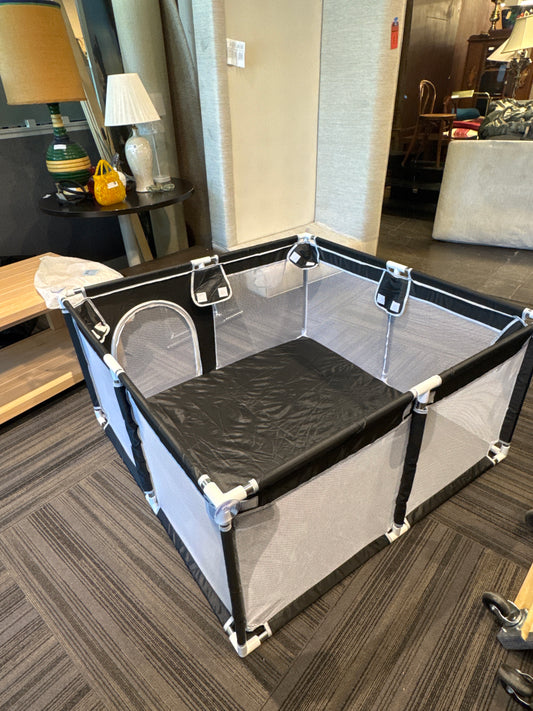 Portable Mesh Playpen – Indoor/Outdoor Enclosure for Child or Small Pet