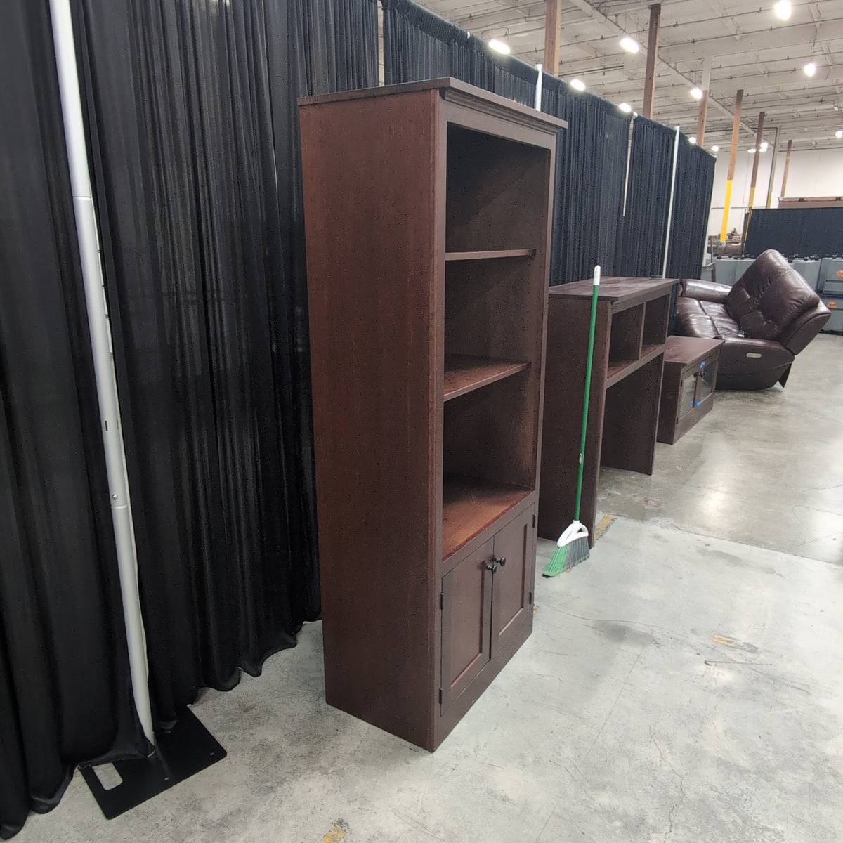 Traditional Dark Wood Bookcase with Cabinet Doors