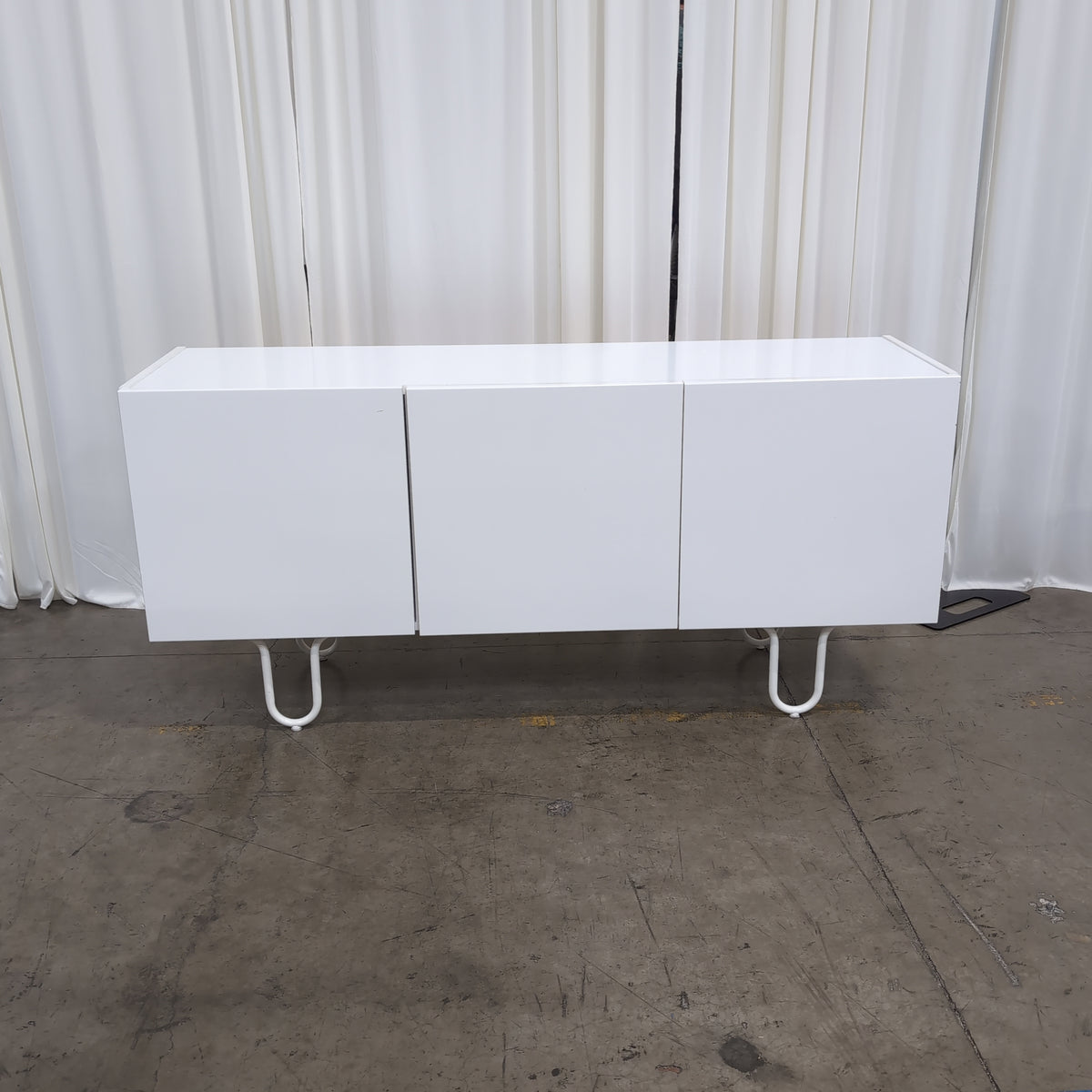 Minimalist White Three-Door TV Stand with Hairpin Legs