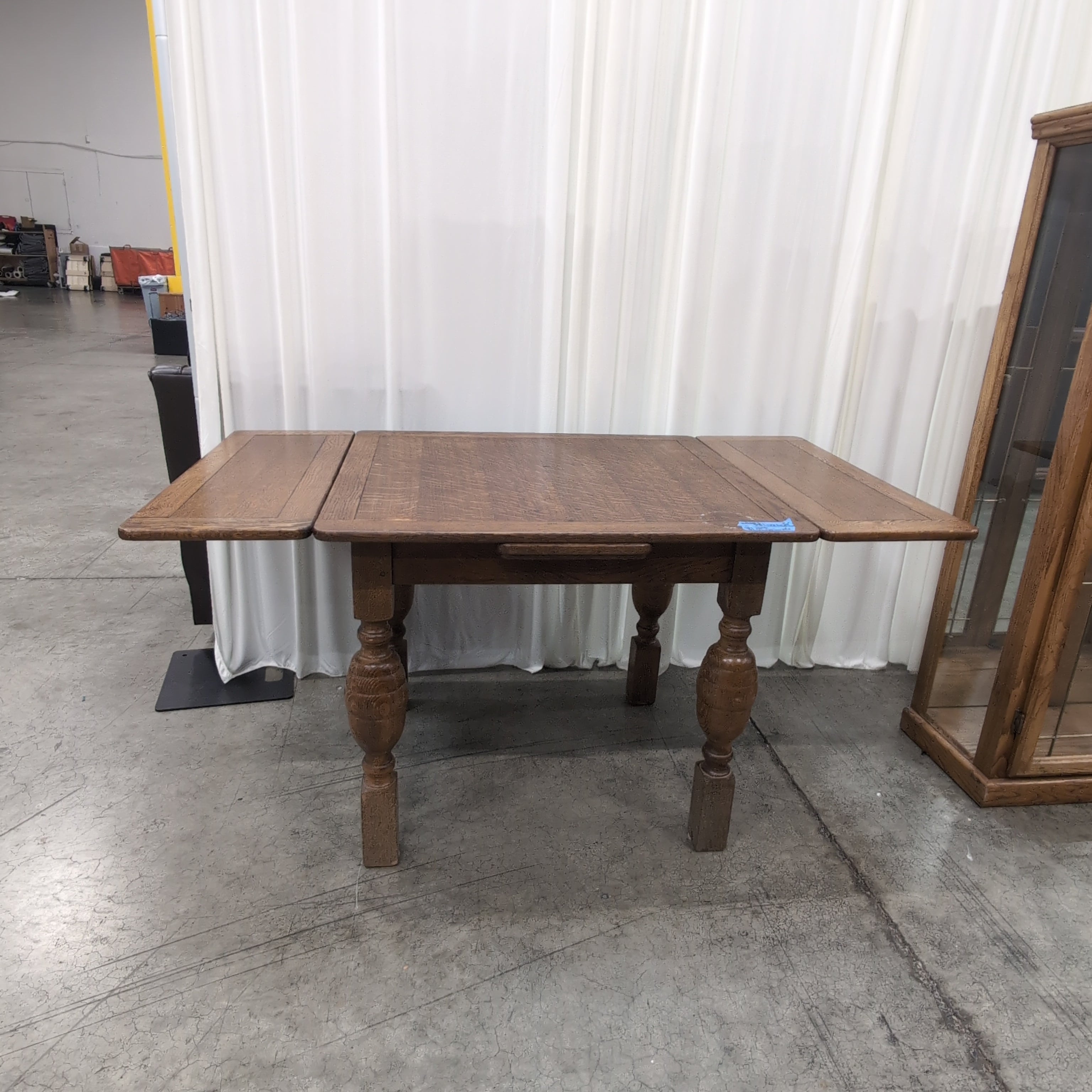 Brown Quarter Sawn Oak Drop-Leaf Dining Table with Turned Legs