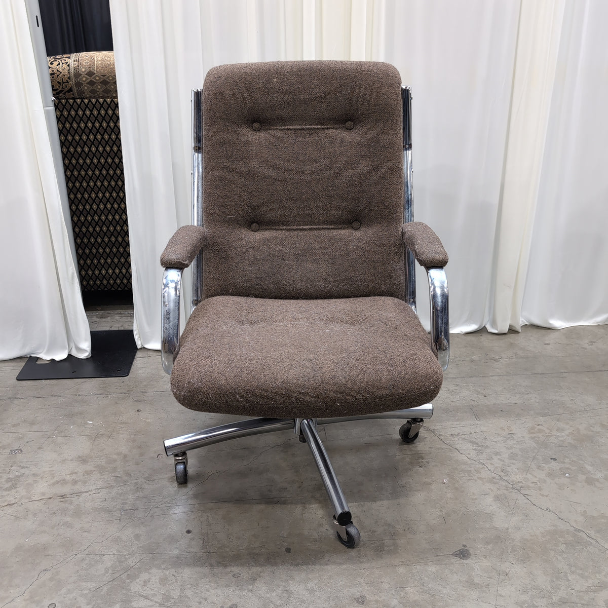 Tufted Brown Fabric Office Chair with Chrome Frame