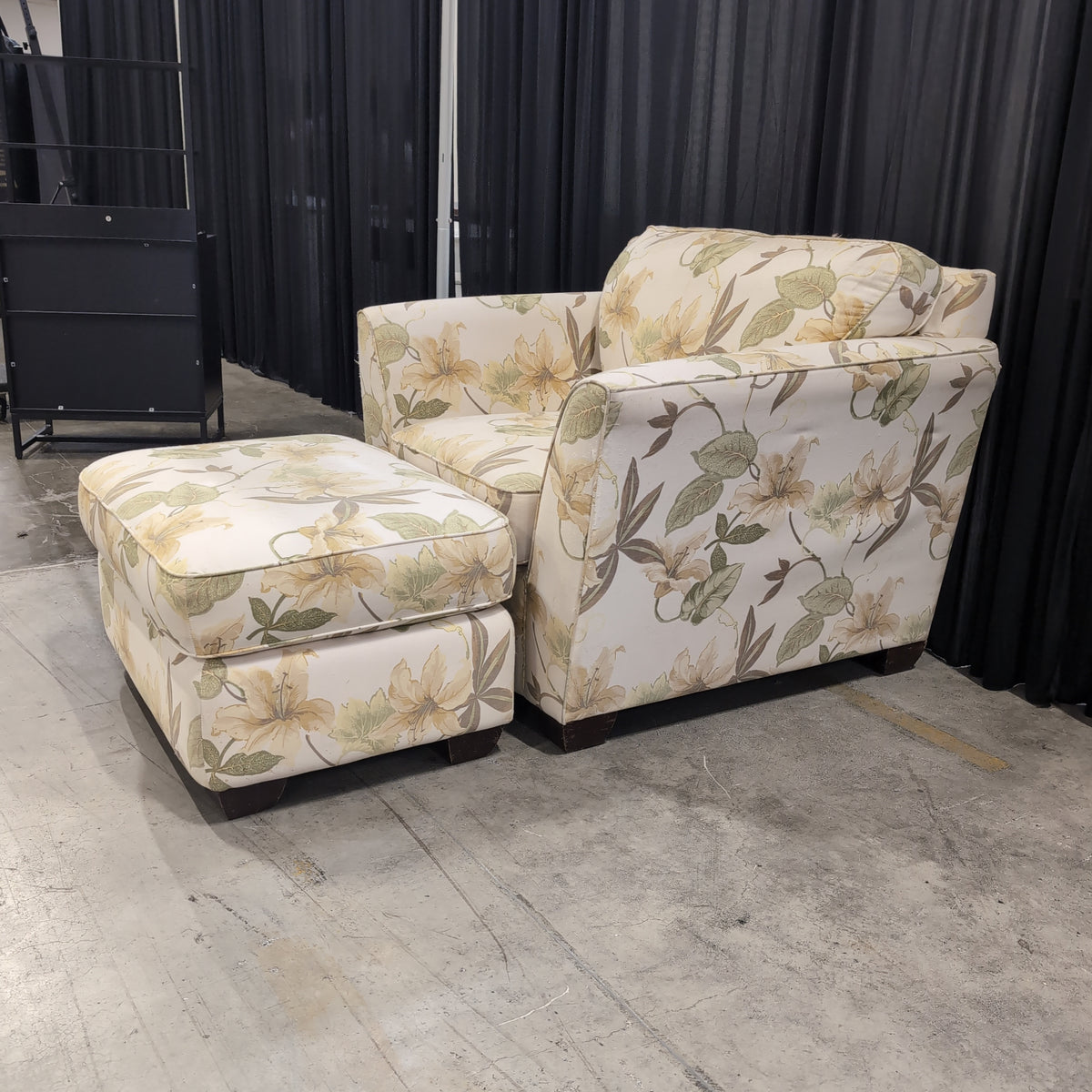 Traditional Floral Upholstered Accent Chair with matching Ottoman