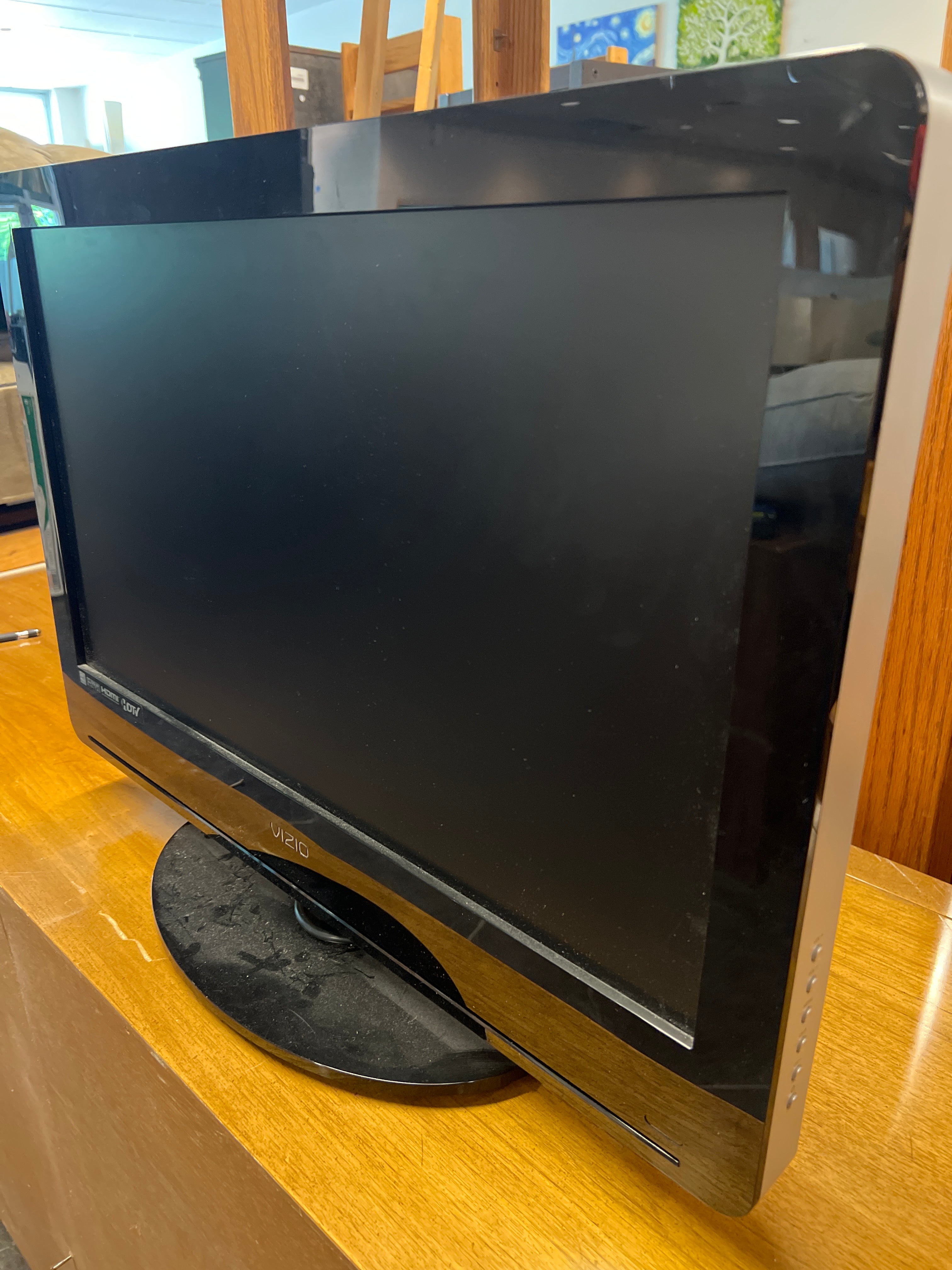 Vizio 32" Flat Screen TV with Multiple Inputs.