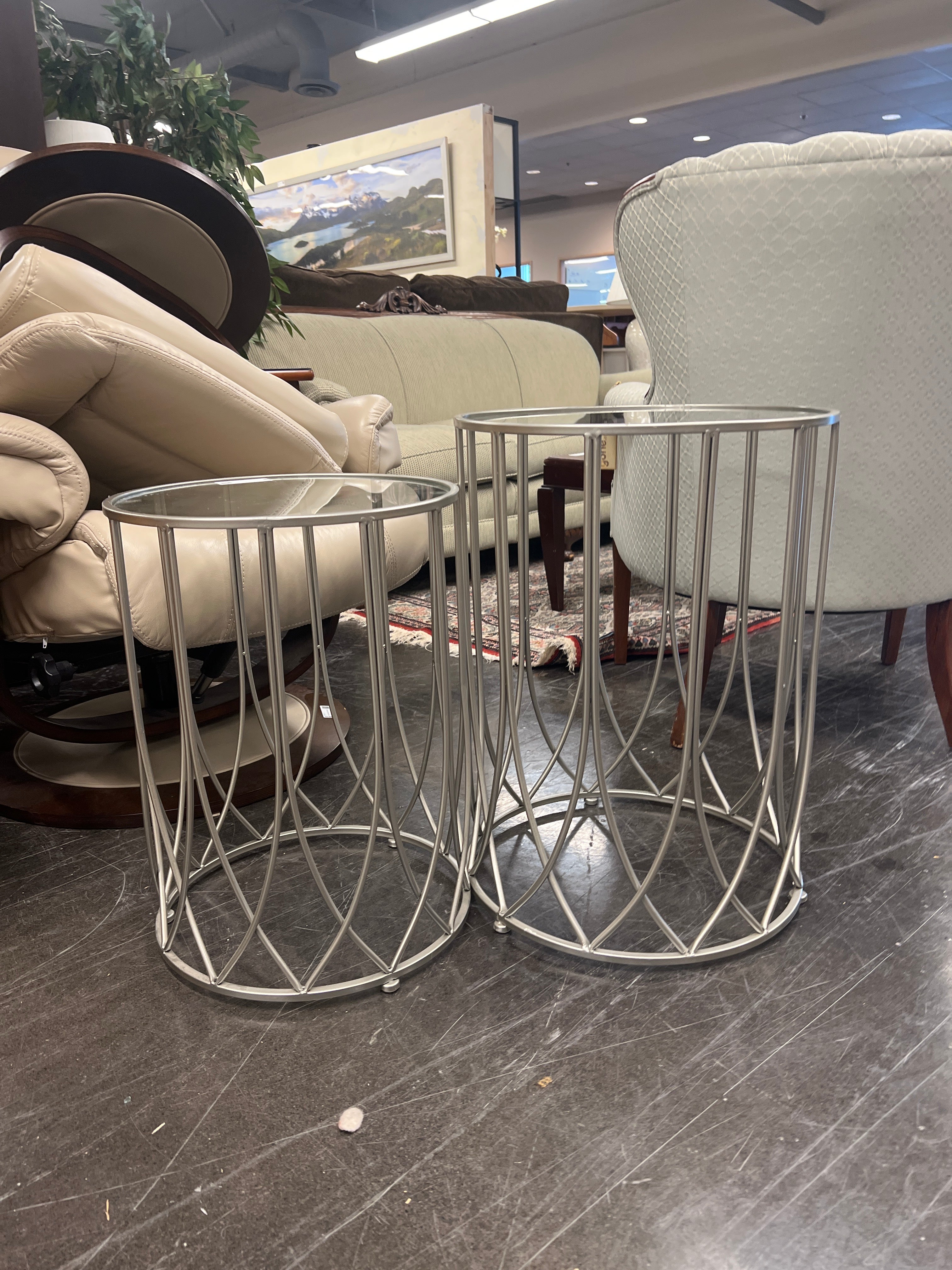 Circle Side Table Plant Stand  w/ Glass