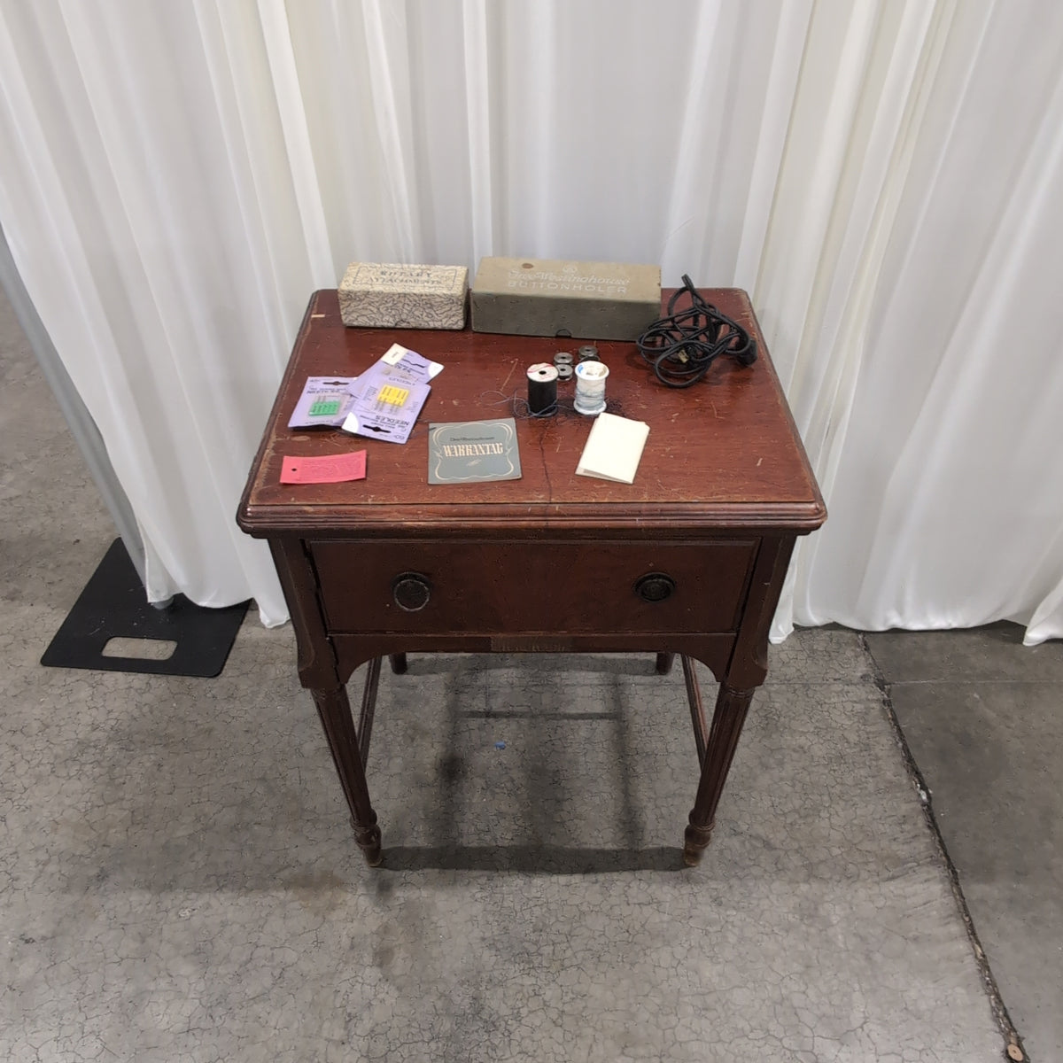 Tree-Westinghouse Dark Brown Wood Antique Sewing Machine