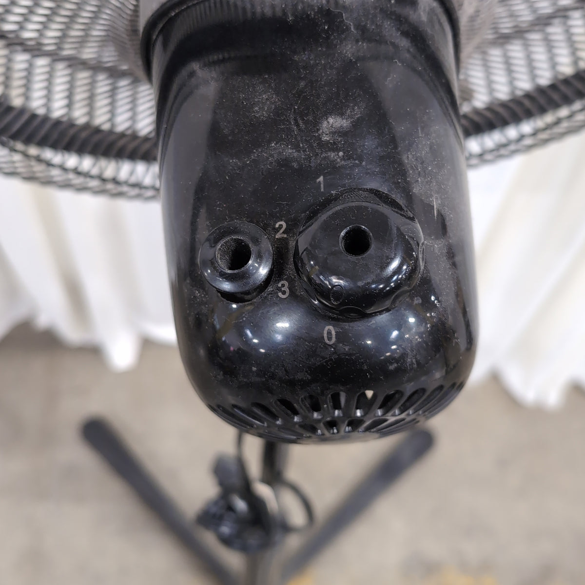 Black Hampton Bay Pedestal Fan