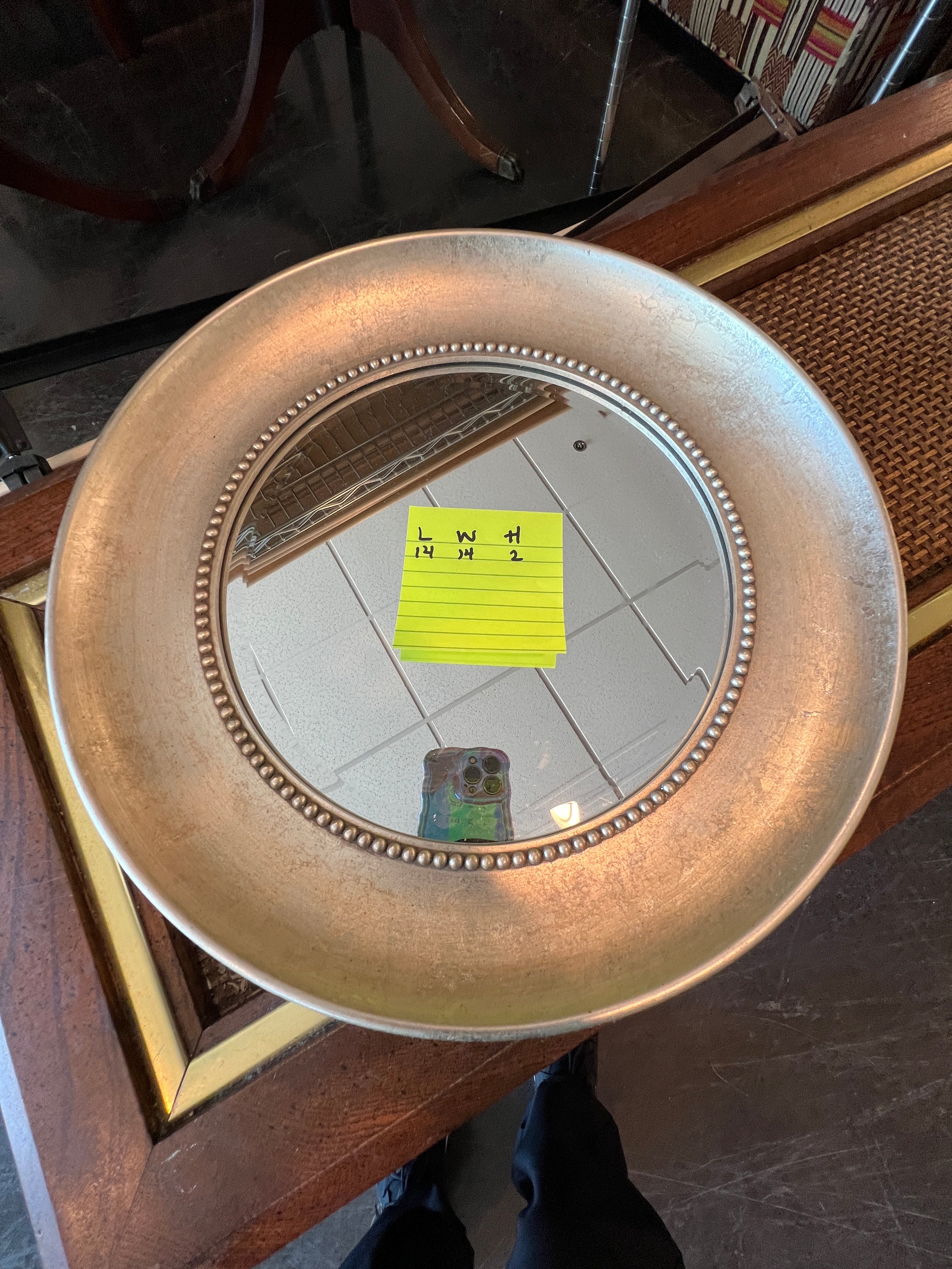 Round Accent Mirror