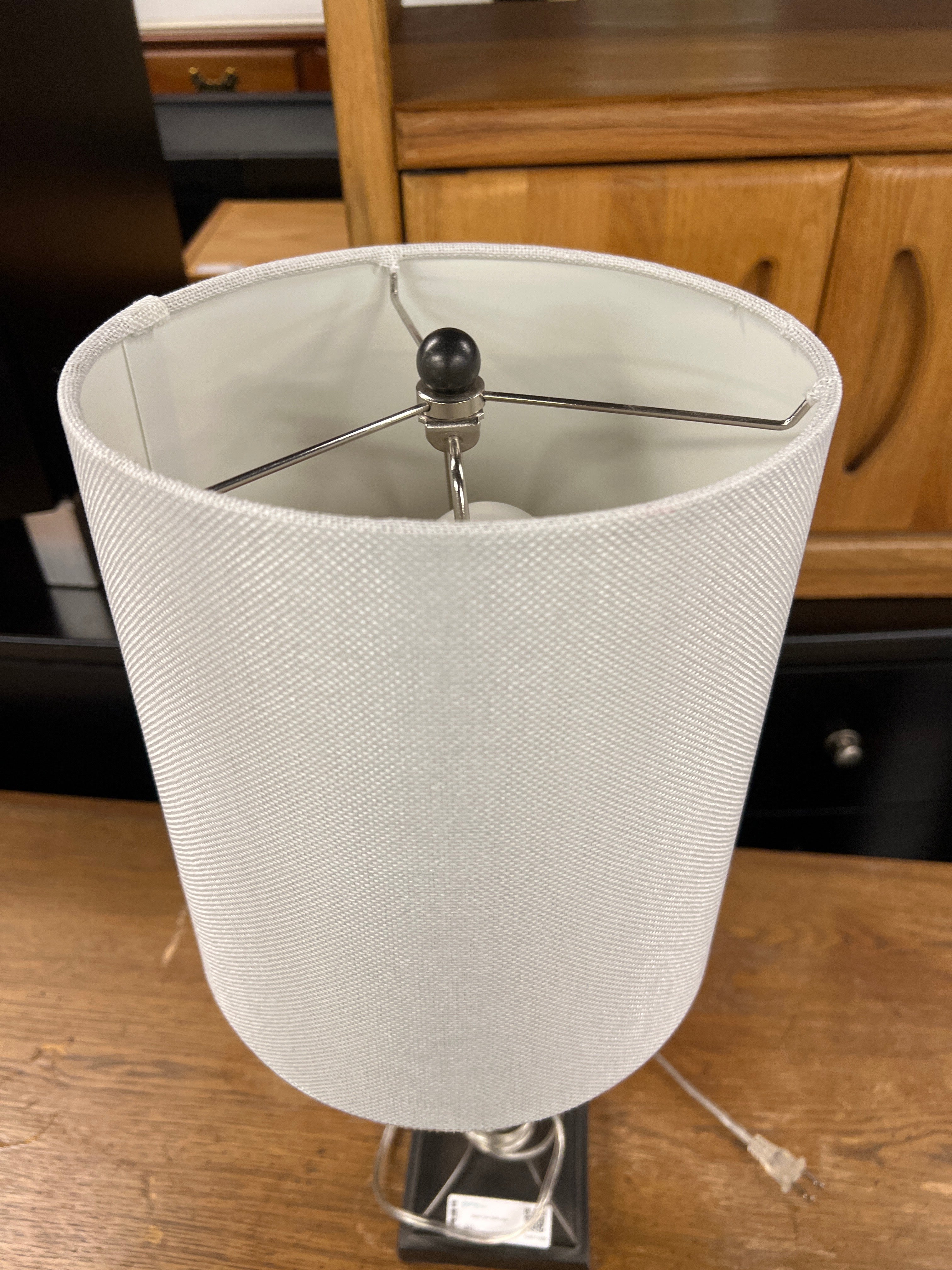 Metal Twist table lamp