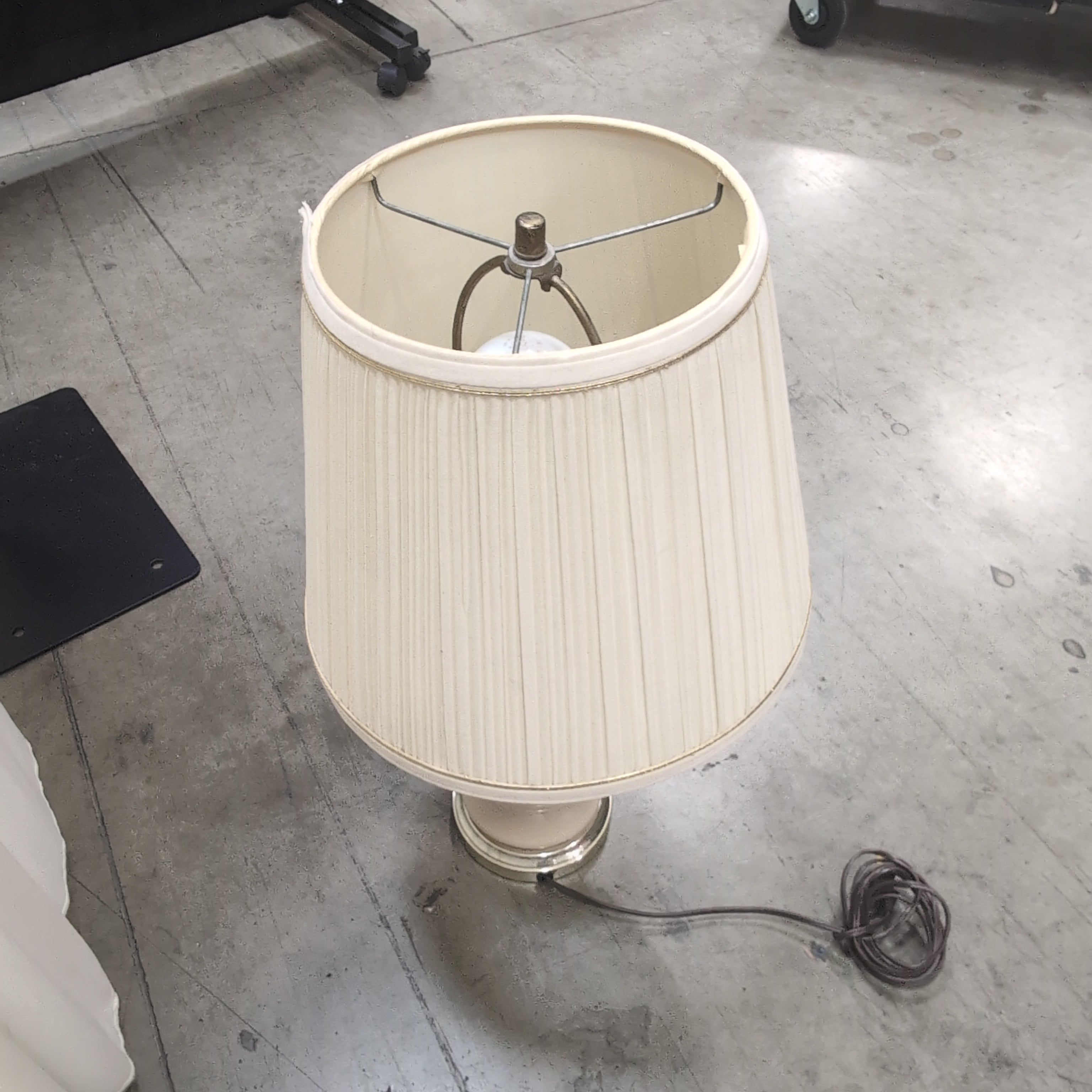 Cream Ceramic Urn-Shaped Table Lamp with Pleated Shade