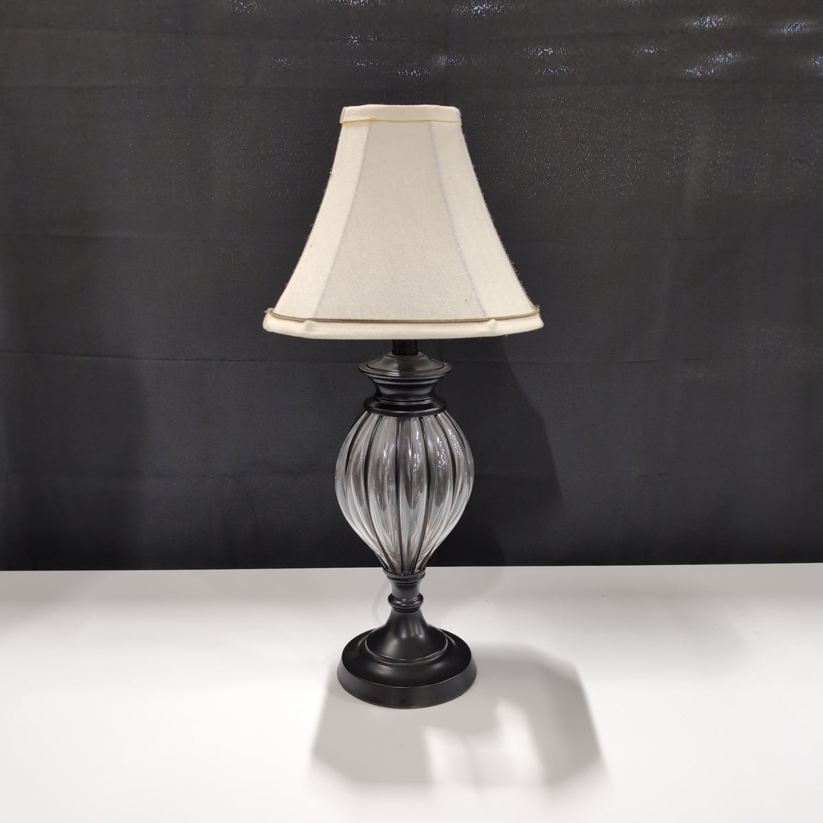Black Metal Ribbed Glass Table Lamp