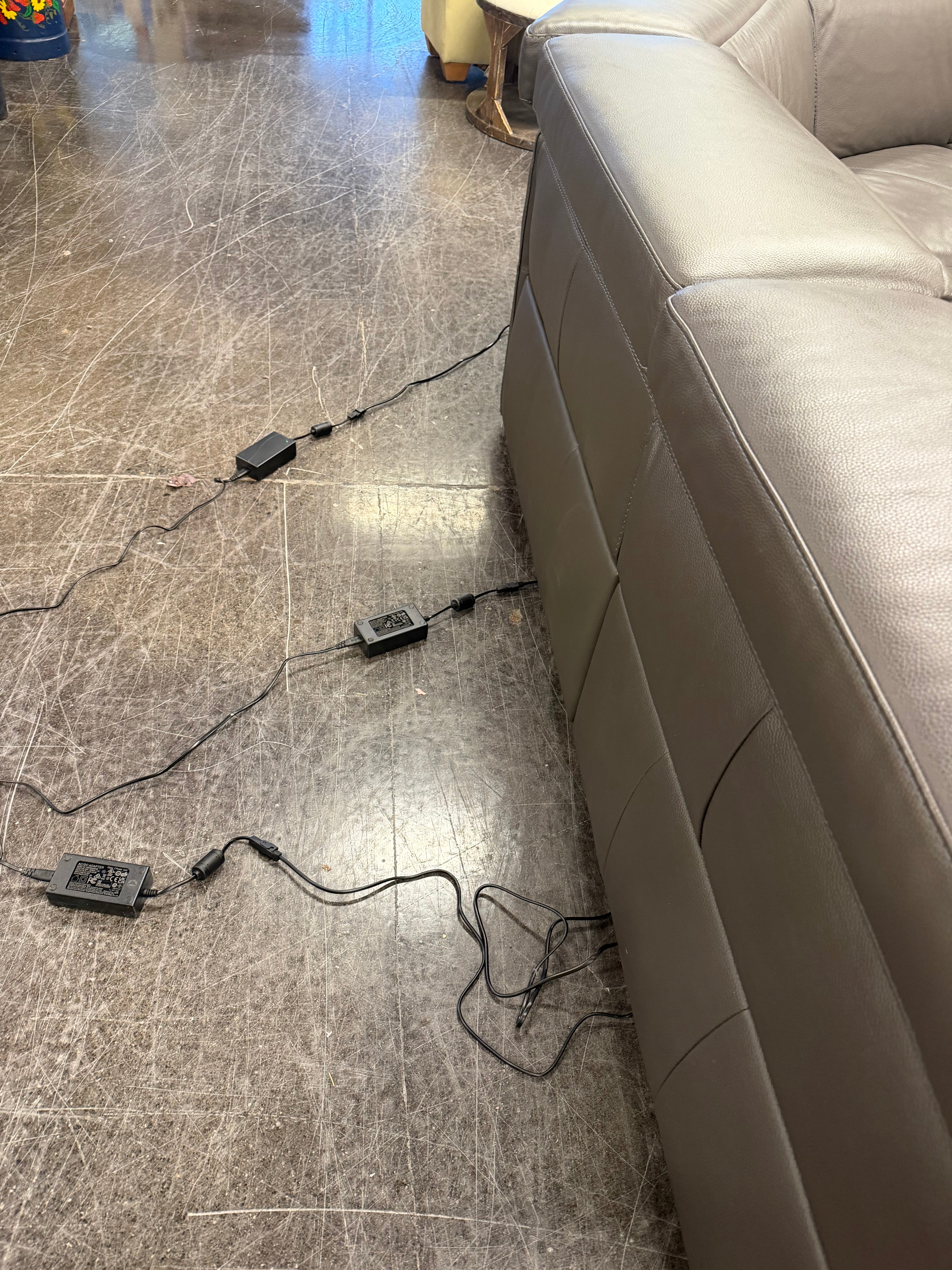 Chateau d'Ax 5 Piece Power Sectional Sofa in Great Condition (Made in Italy)