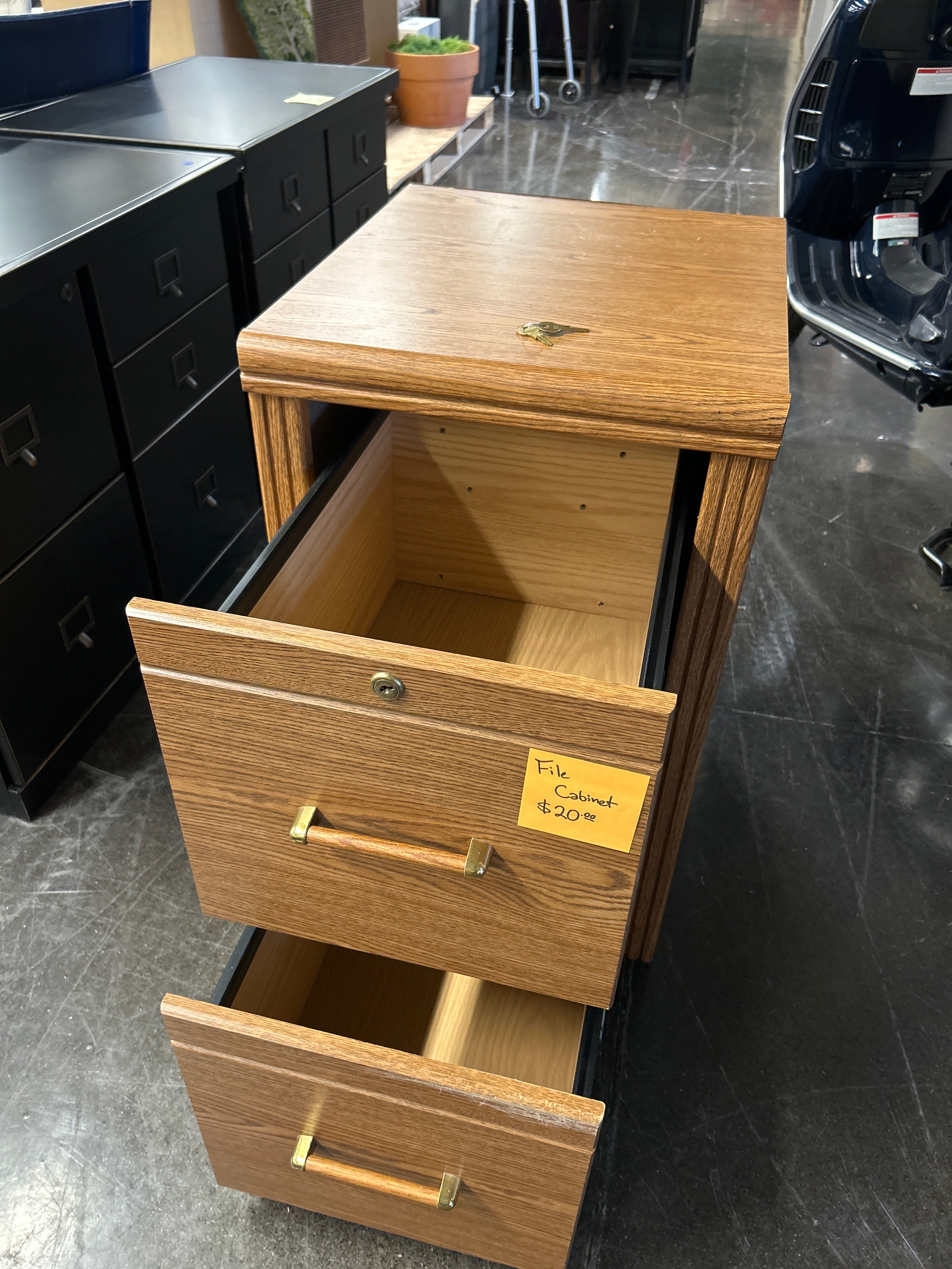 2 Drawer Filing Cabinet w/ Key