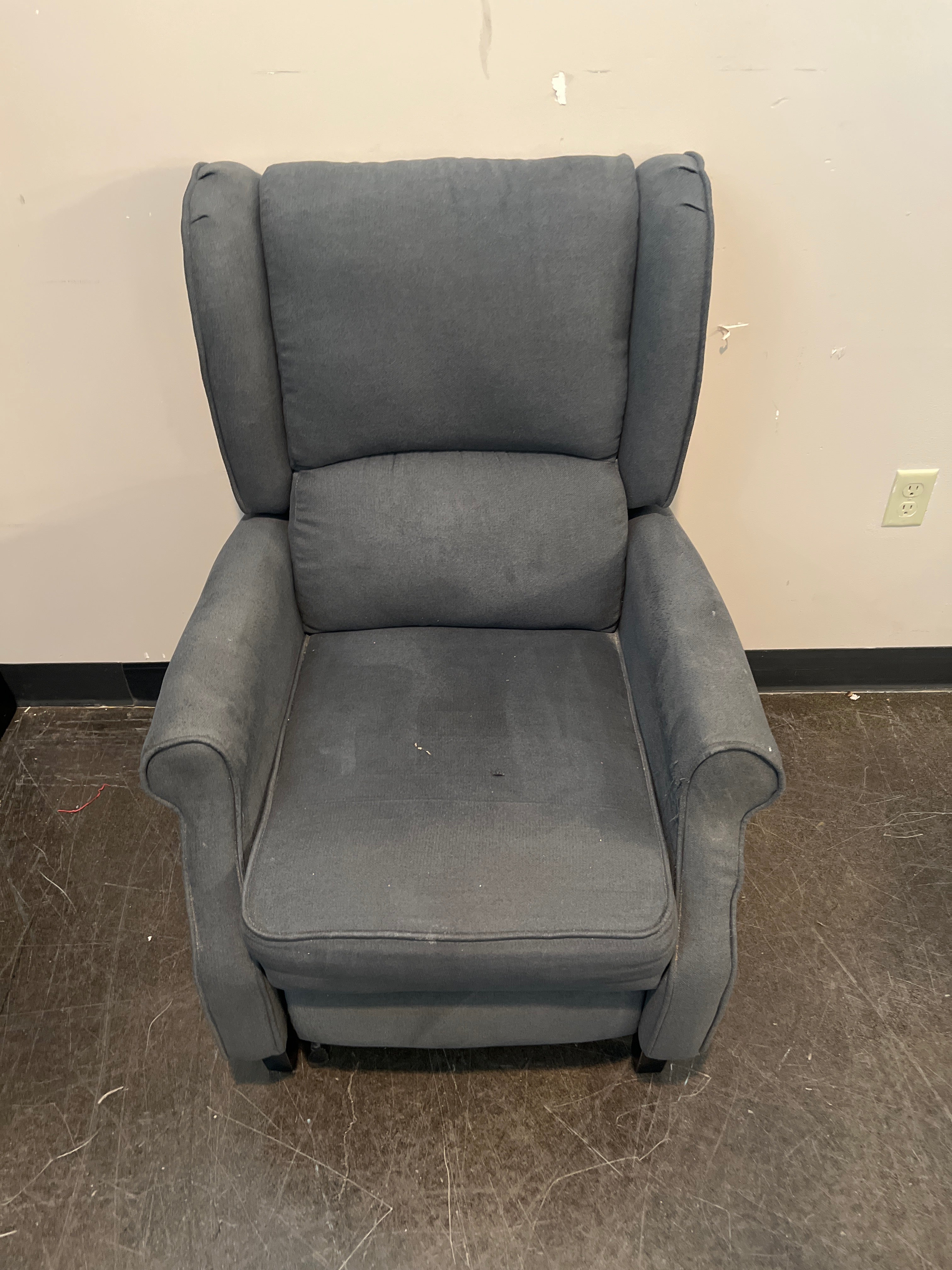 Relaxing Charcoal Gray Recliner Chair