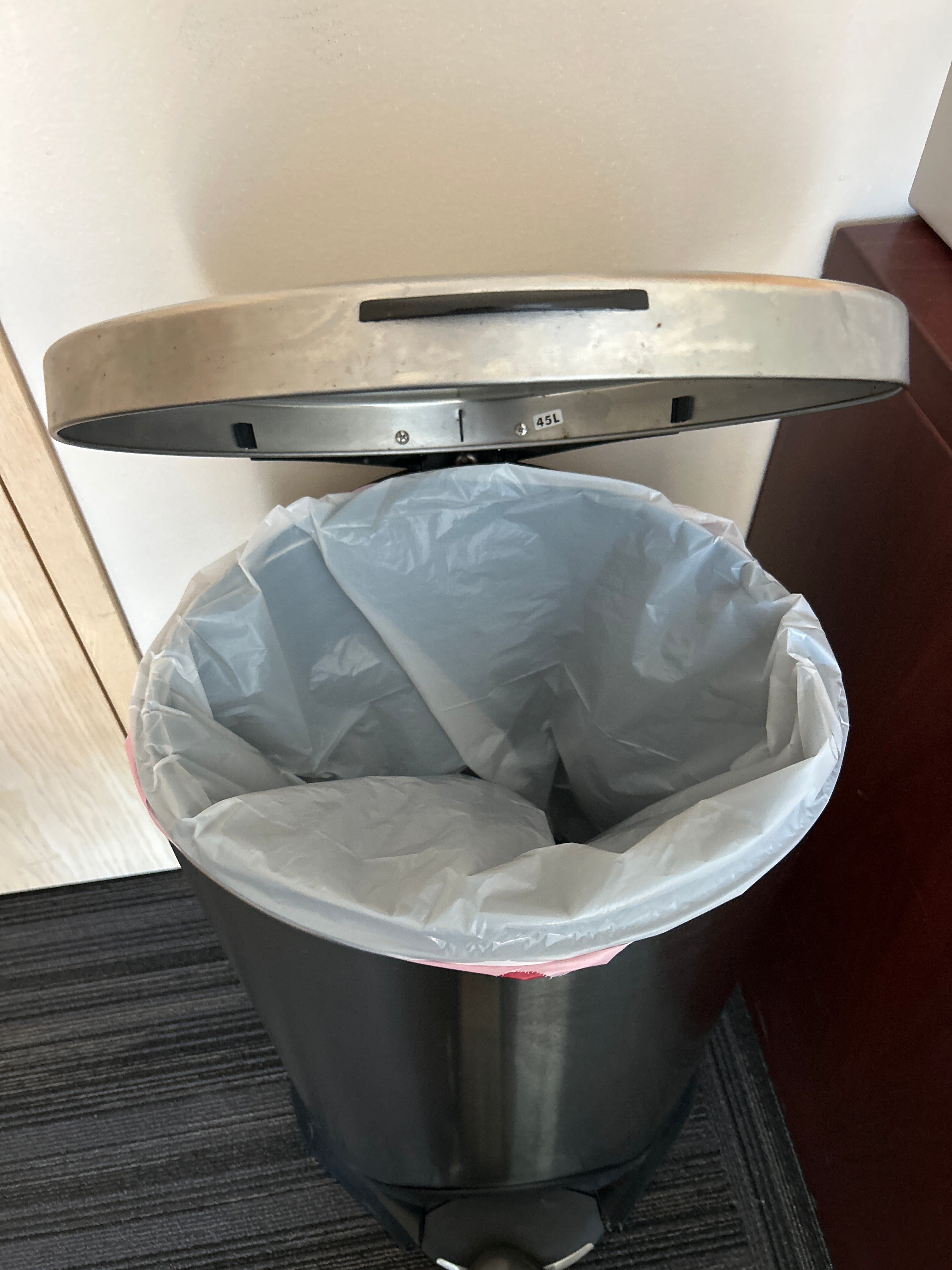 CanWorks Silver Trash Bin