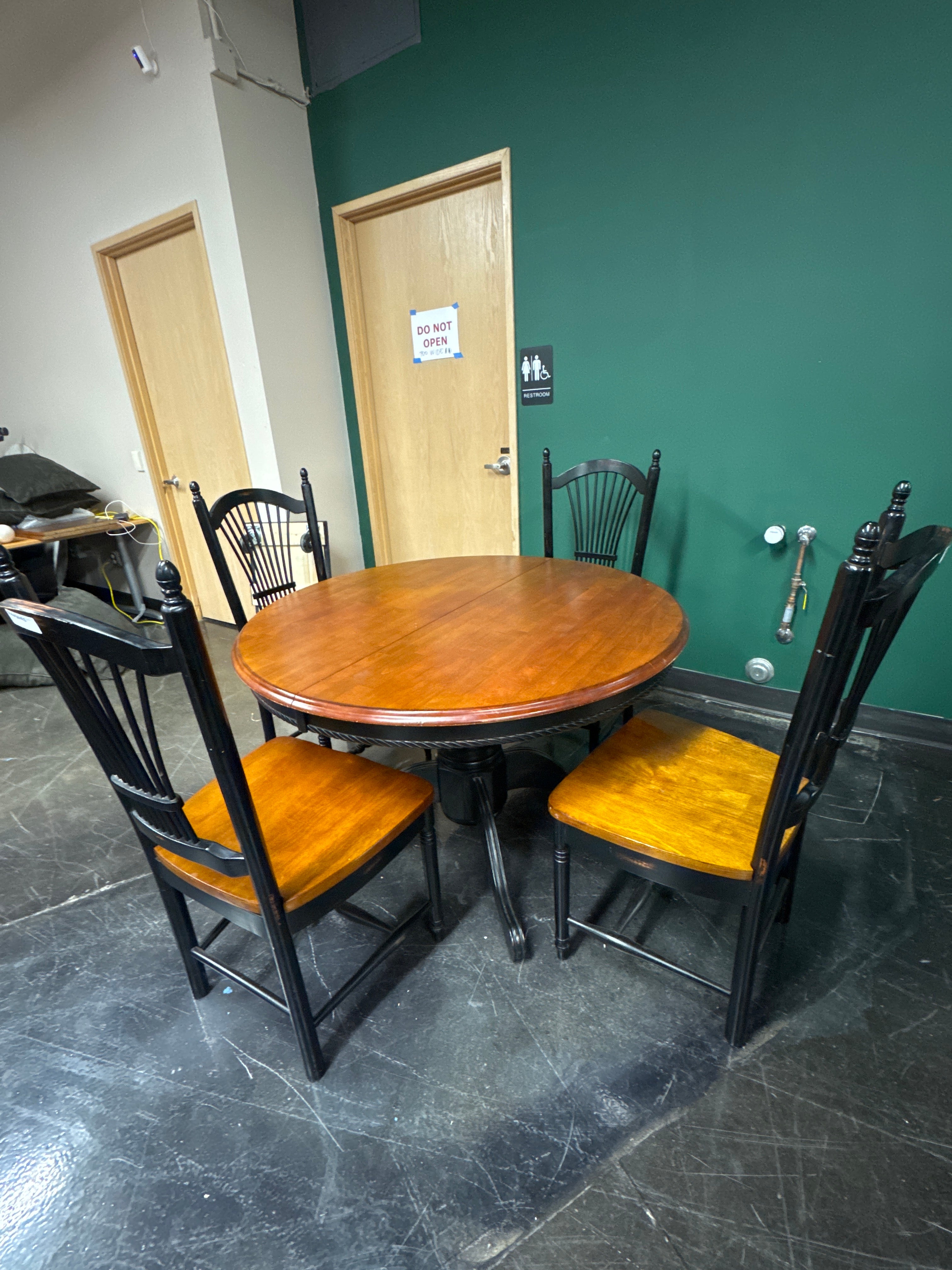 Round Wood Pedestal Dining Table with Leaf – Two-Tone Finish
