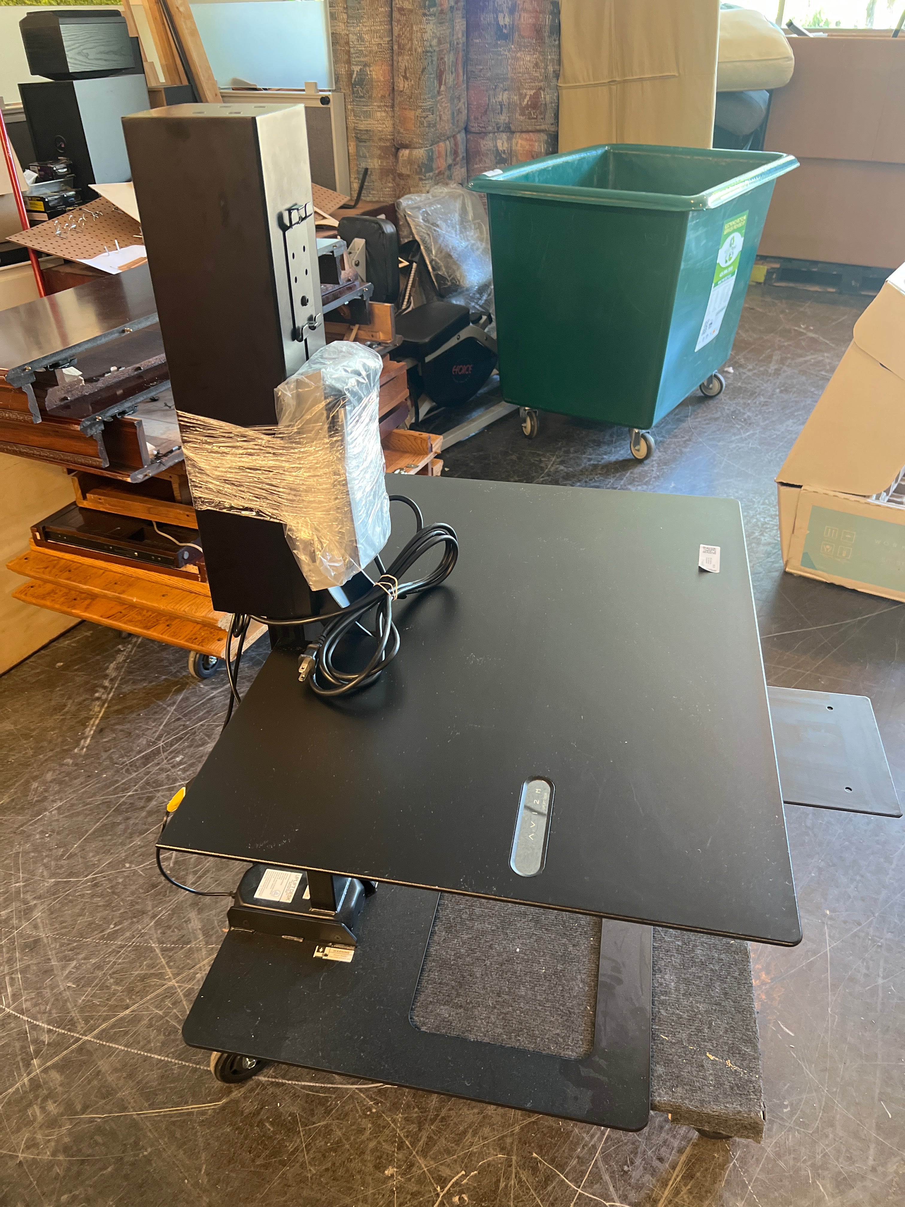 Mobile Sit-Stand Workstation with Adjustable Height