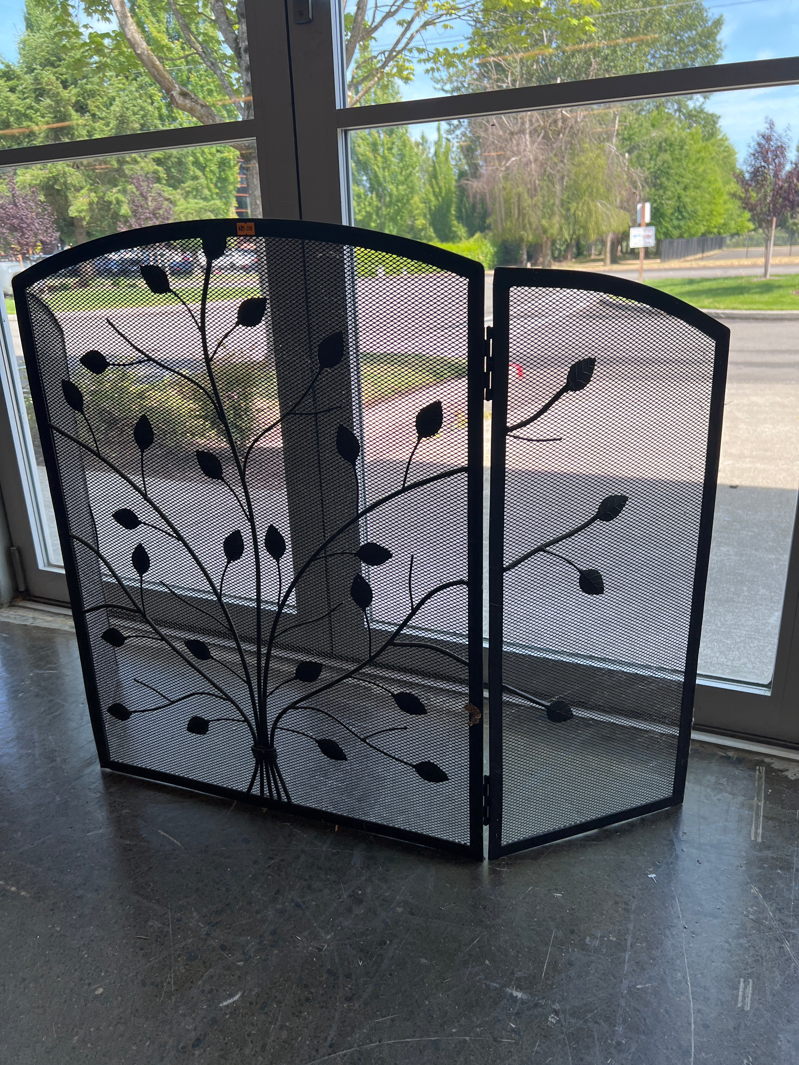 Decorative Black Metal Fireplace Screen