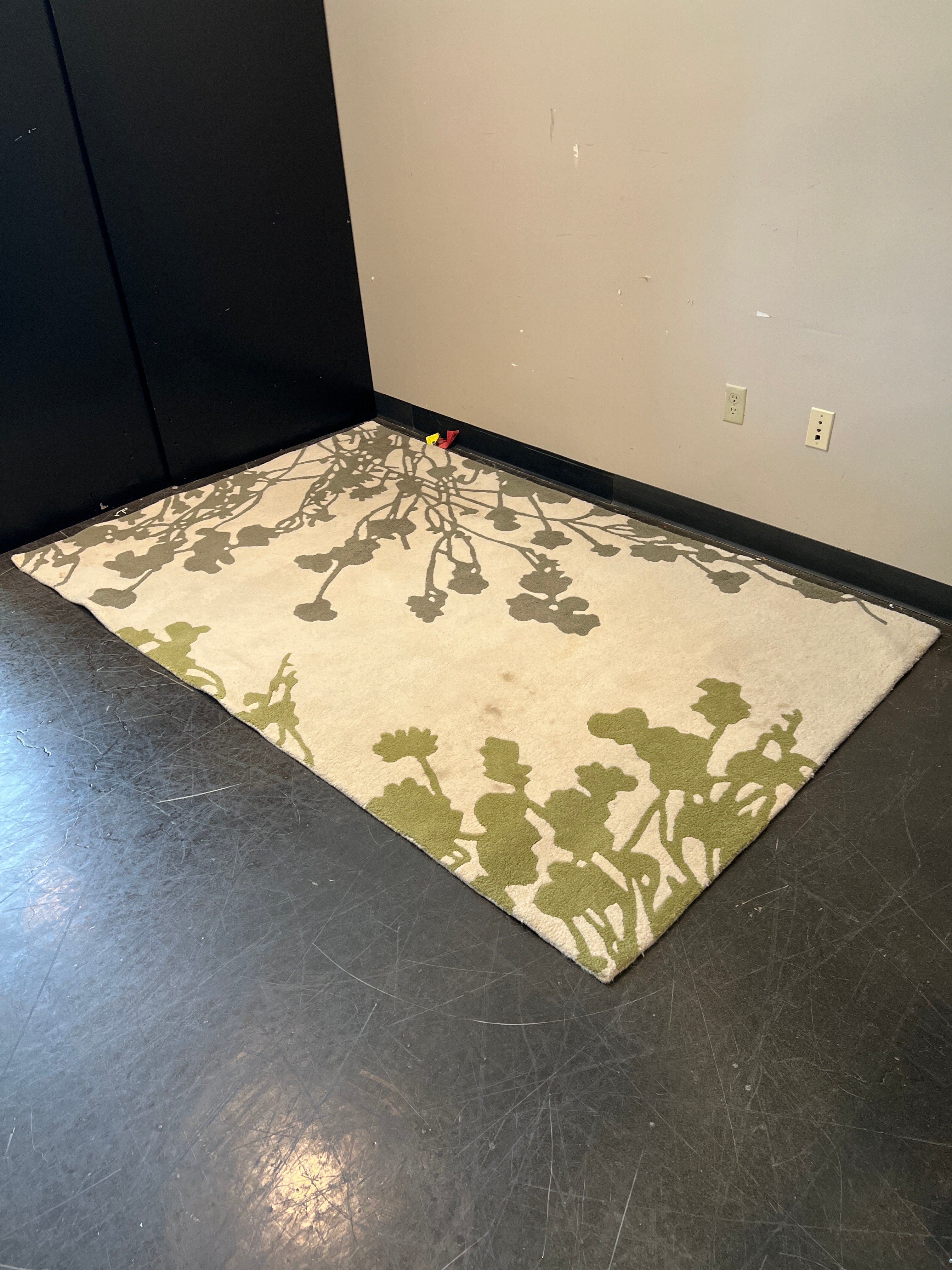 West Elm Sakura Wool Rug – 5x8 Ivory