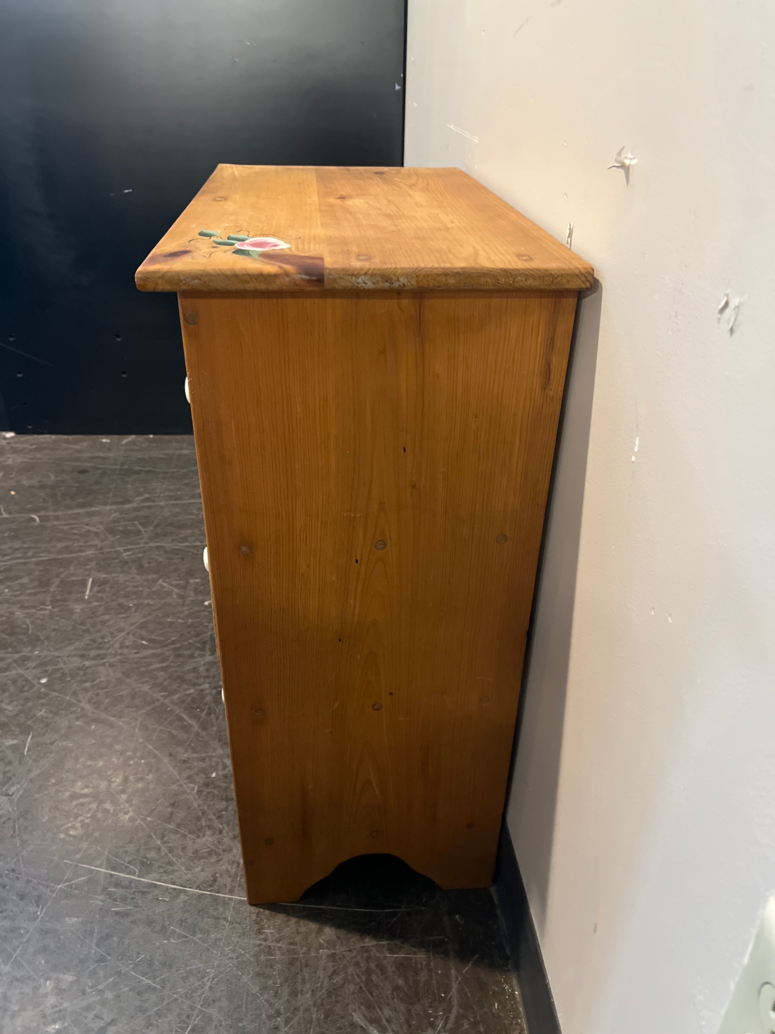 Hand-Painted 4-Drawer Pine Dresser with Floral Accents