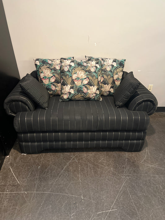 Pacific Oaks Striped Pinstripe Daybed with Floral Pillows