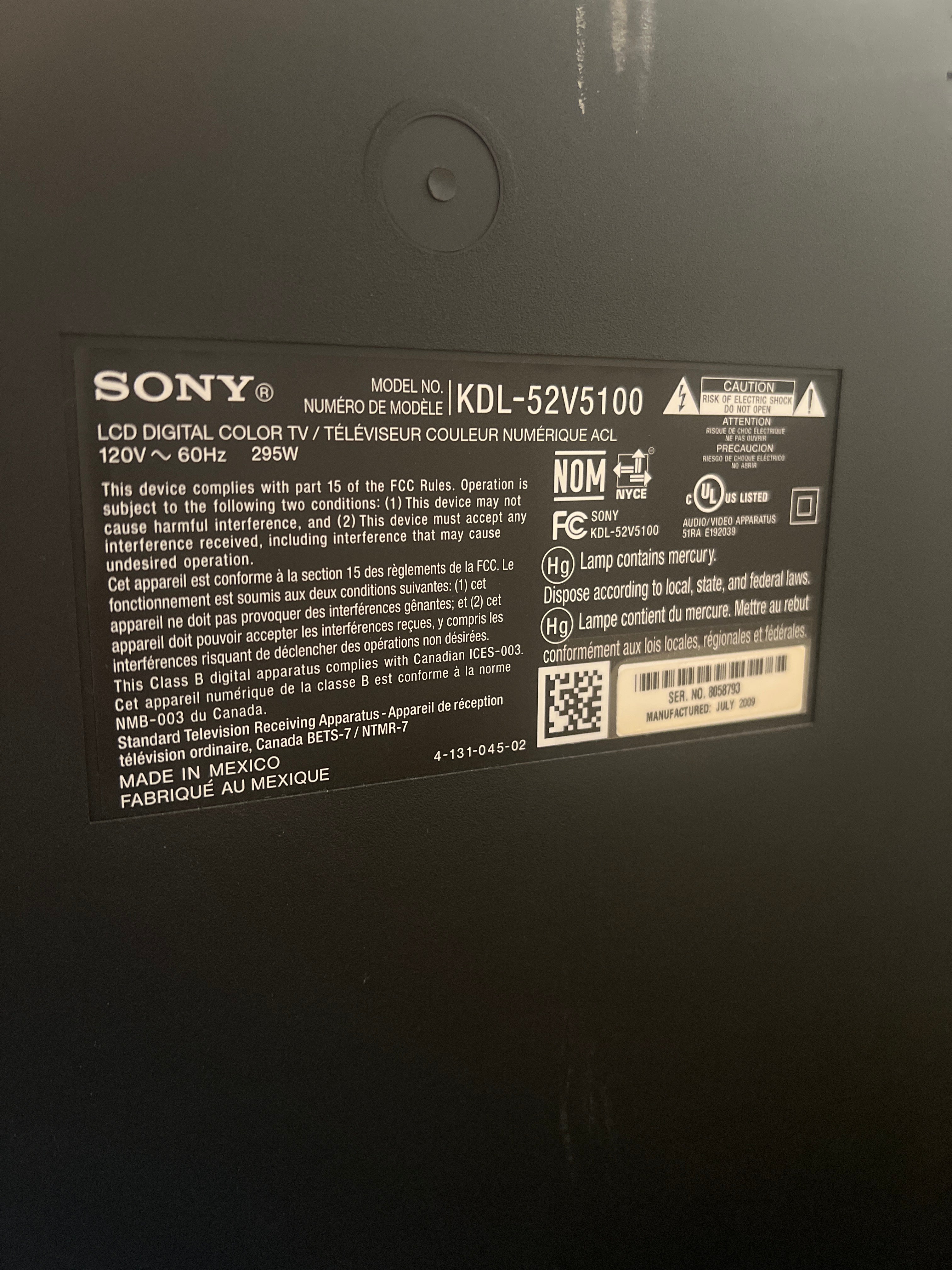 Sony Bravia 53” LCD Digital Color TV (KDL-52V5100)