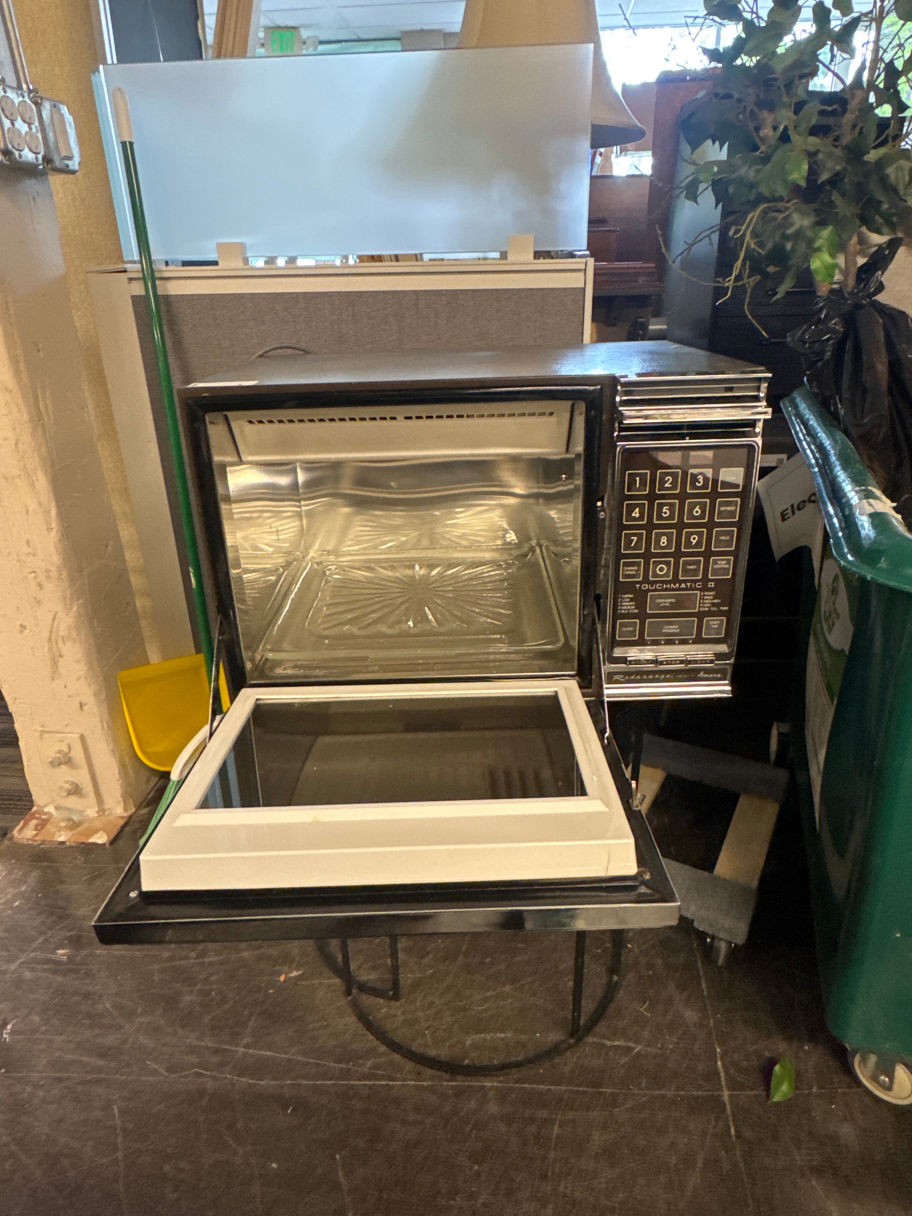 Vintage Touchmatic II Microwave Oven – Chrome Finish + Cookbook