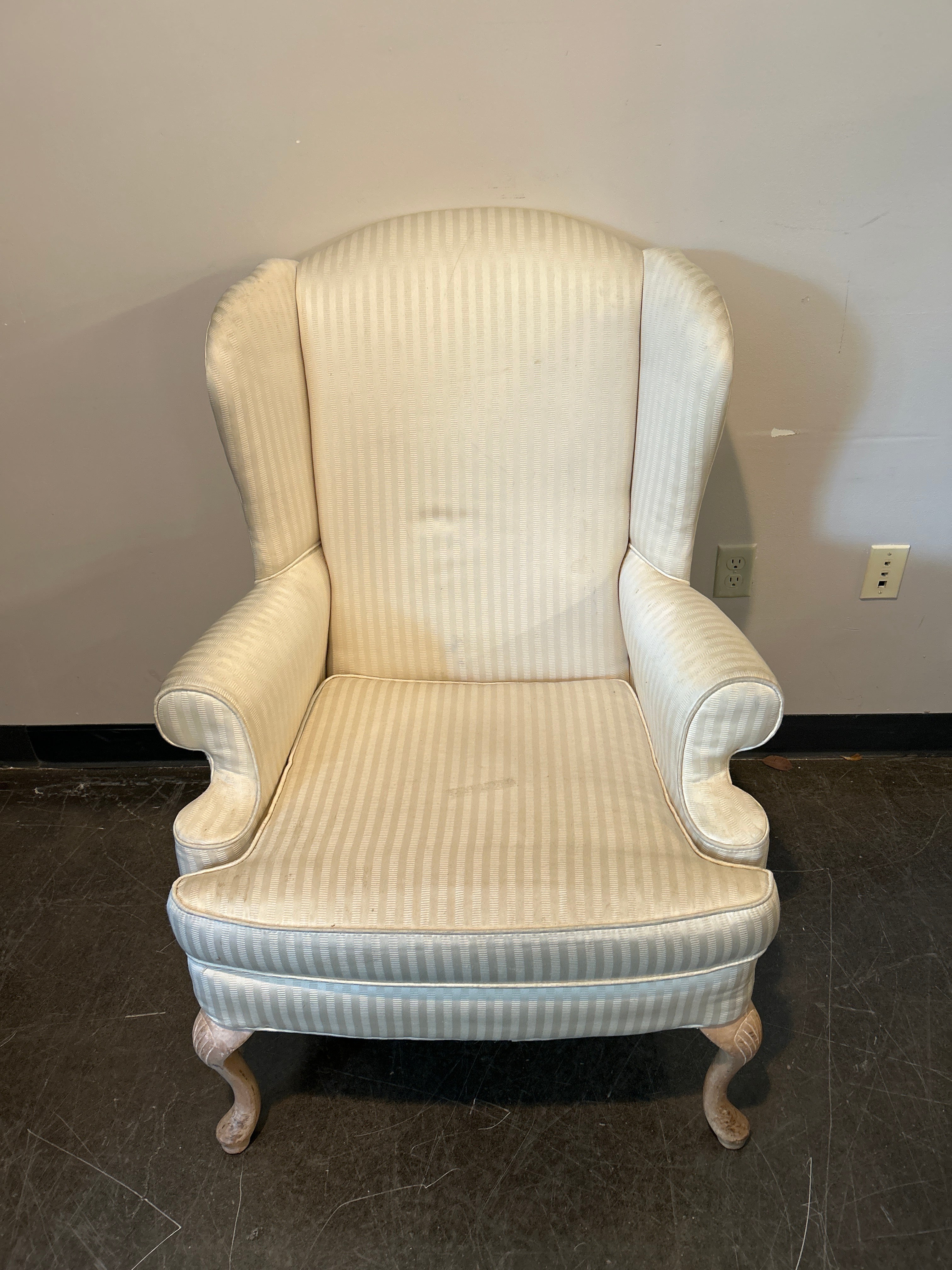 Elegant Wingback Chair in Cream