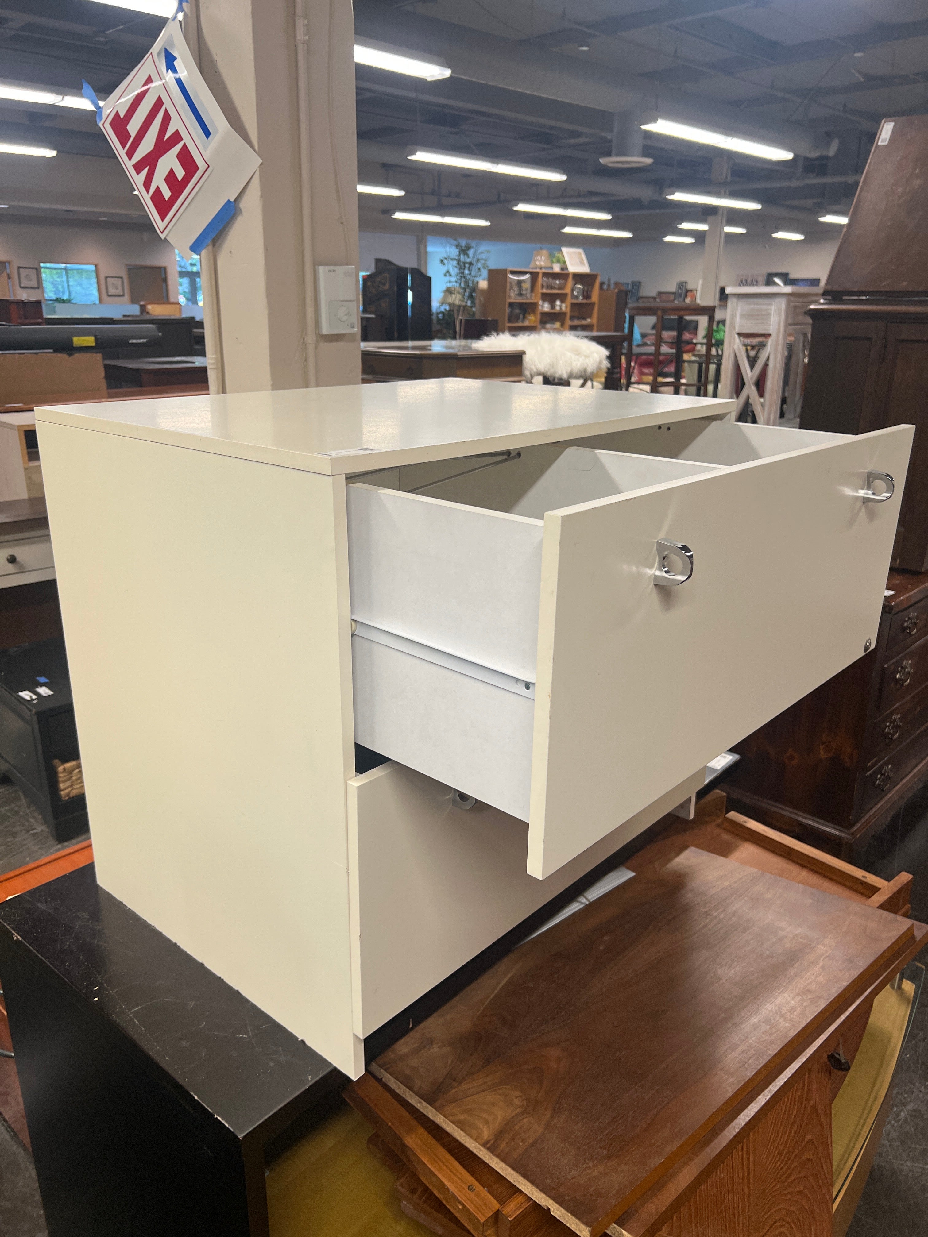 MCM filing cabinet no key