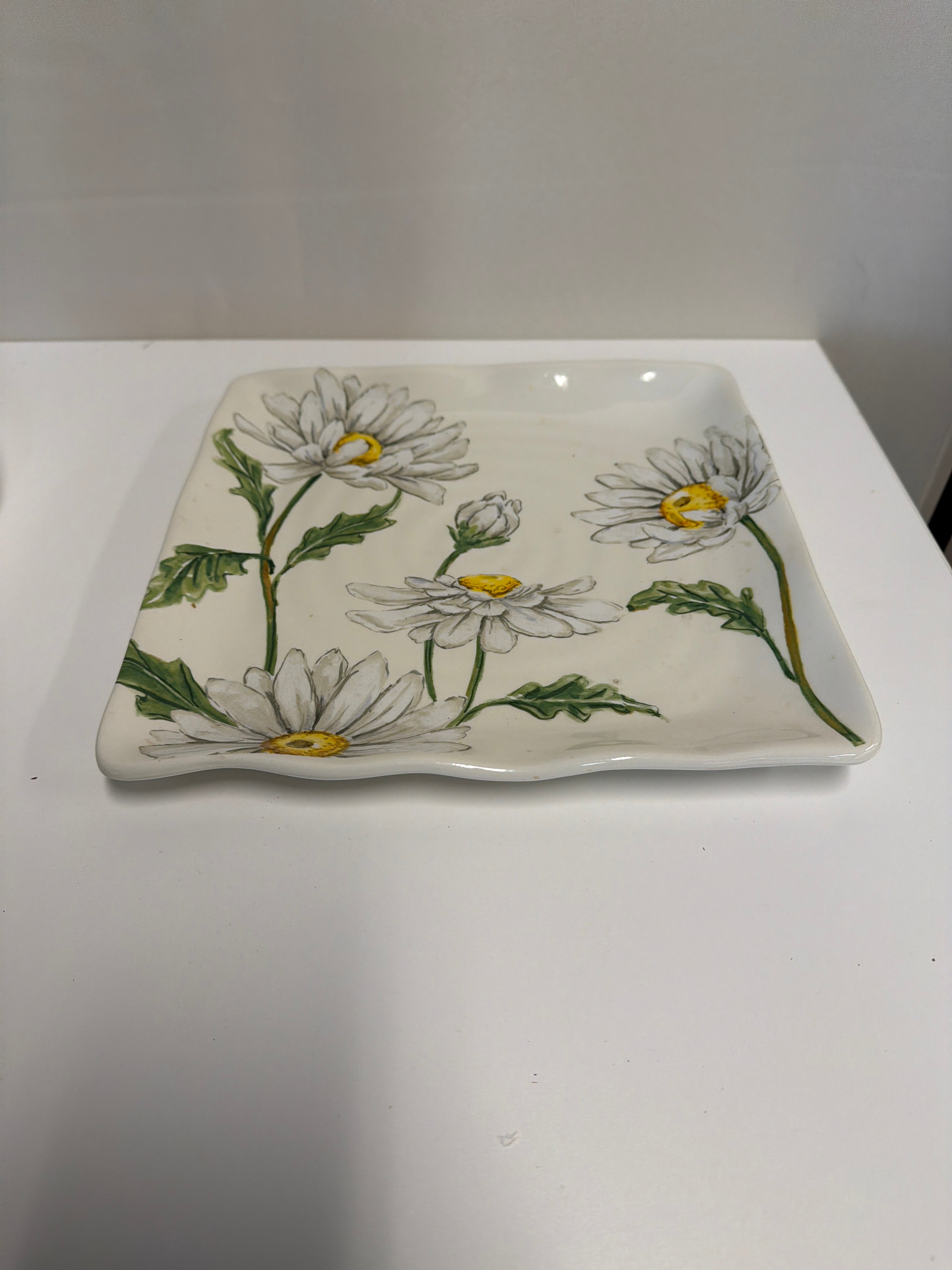 Maxcera Spring Collection Daisy Floral Square Serving Dish