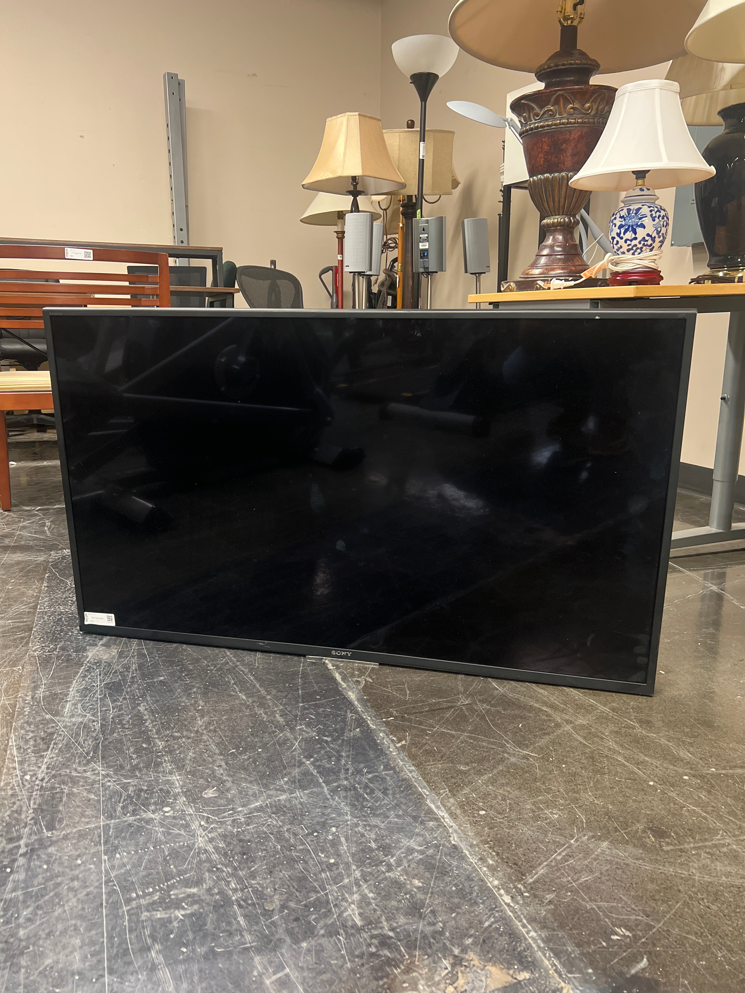 Sony Bravia 43” Flat Screen (XBR-49X700D)