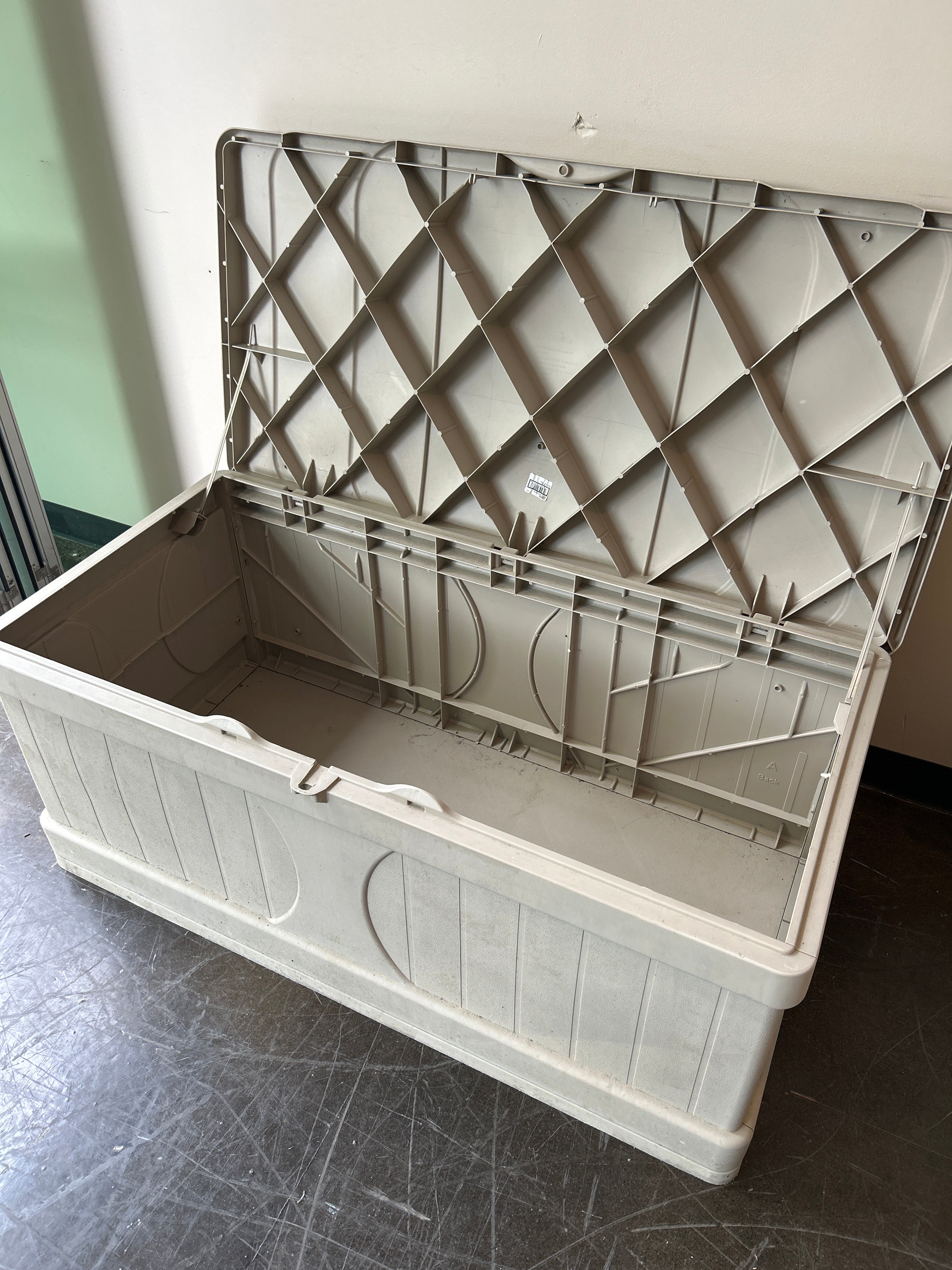 Suncast White Plastic Outdoor Storage Trunk