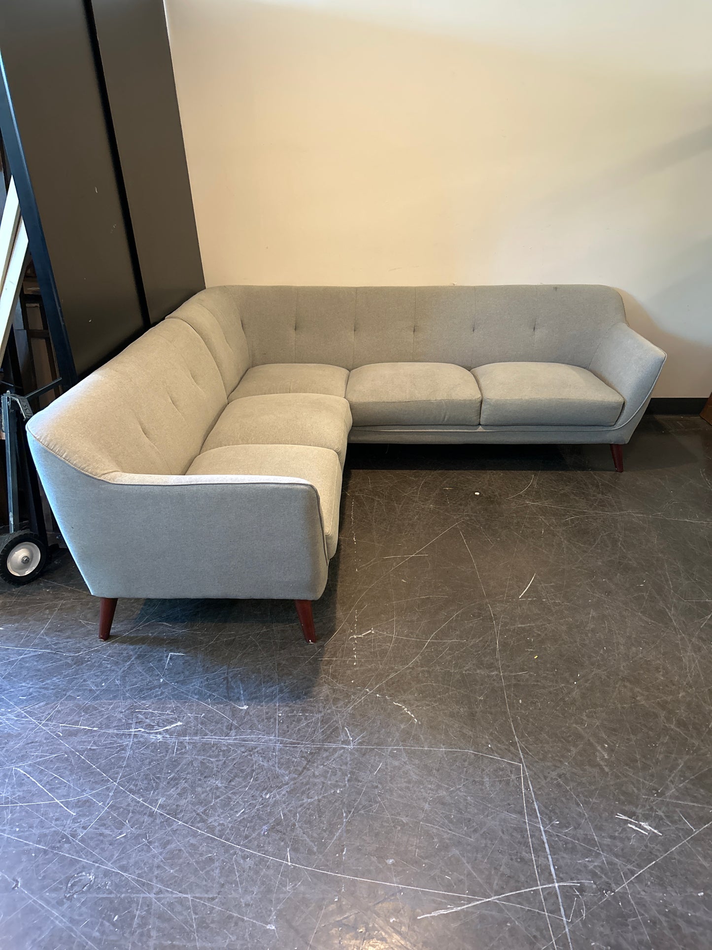 Scandinavian Designs Dakota Sectional Sofa – Light Gray