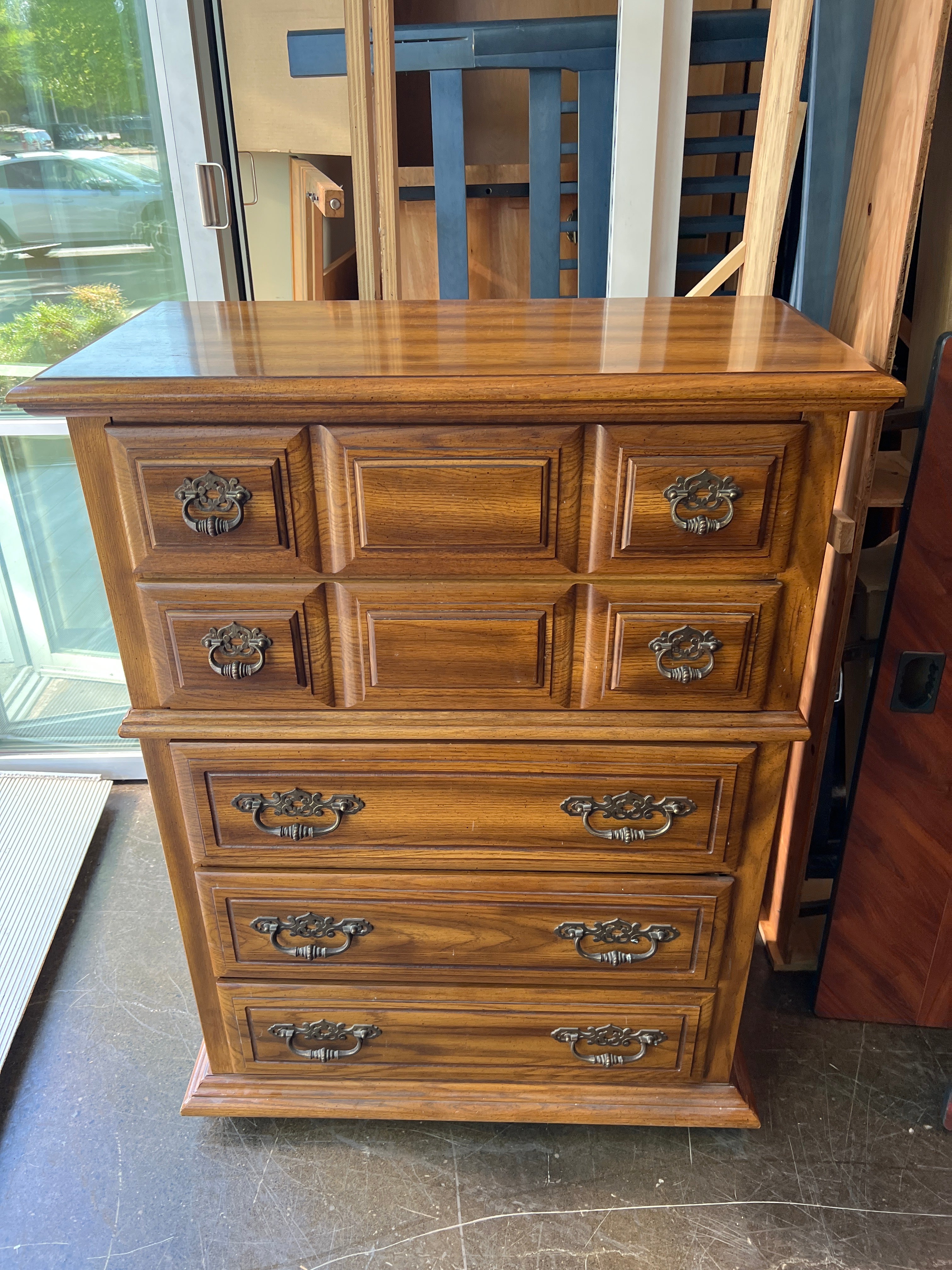 Vintage Oak 5-Drawer Dresser