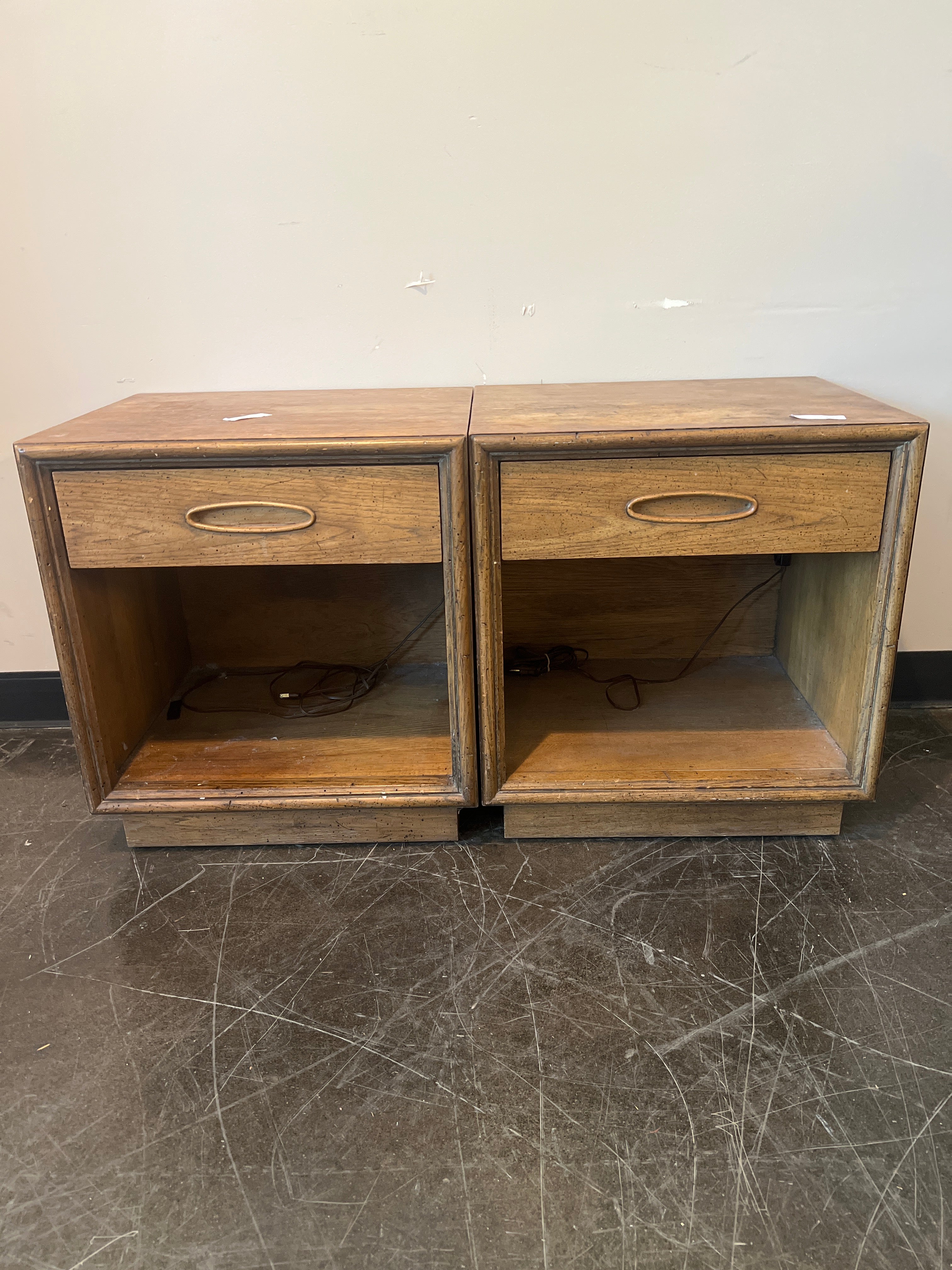 Henredon Mid-Century Nightstands SET