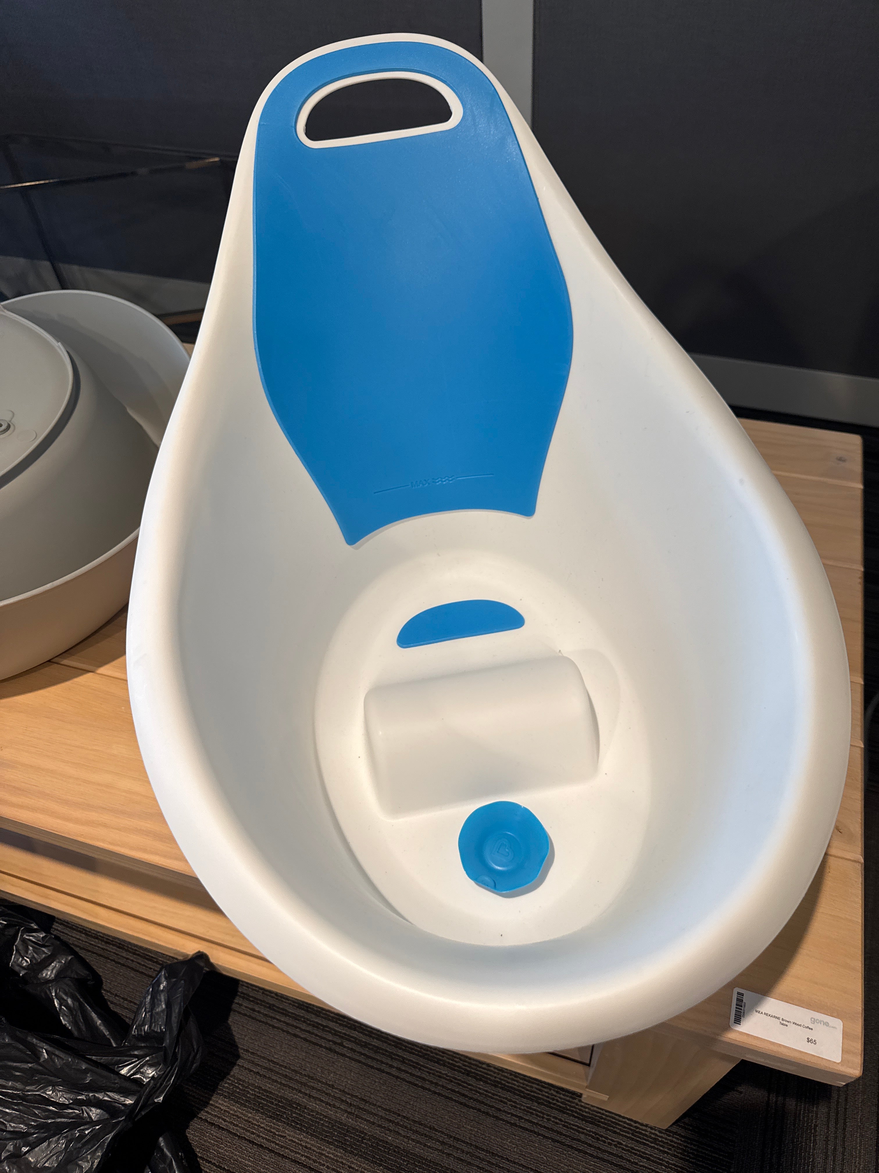 Munchkin Sit & Soak Baby Bathtub – 0-12 Months