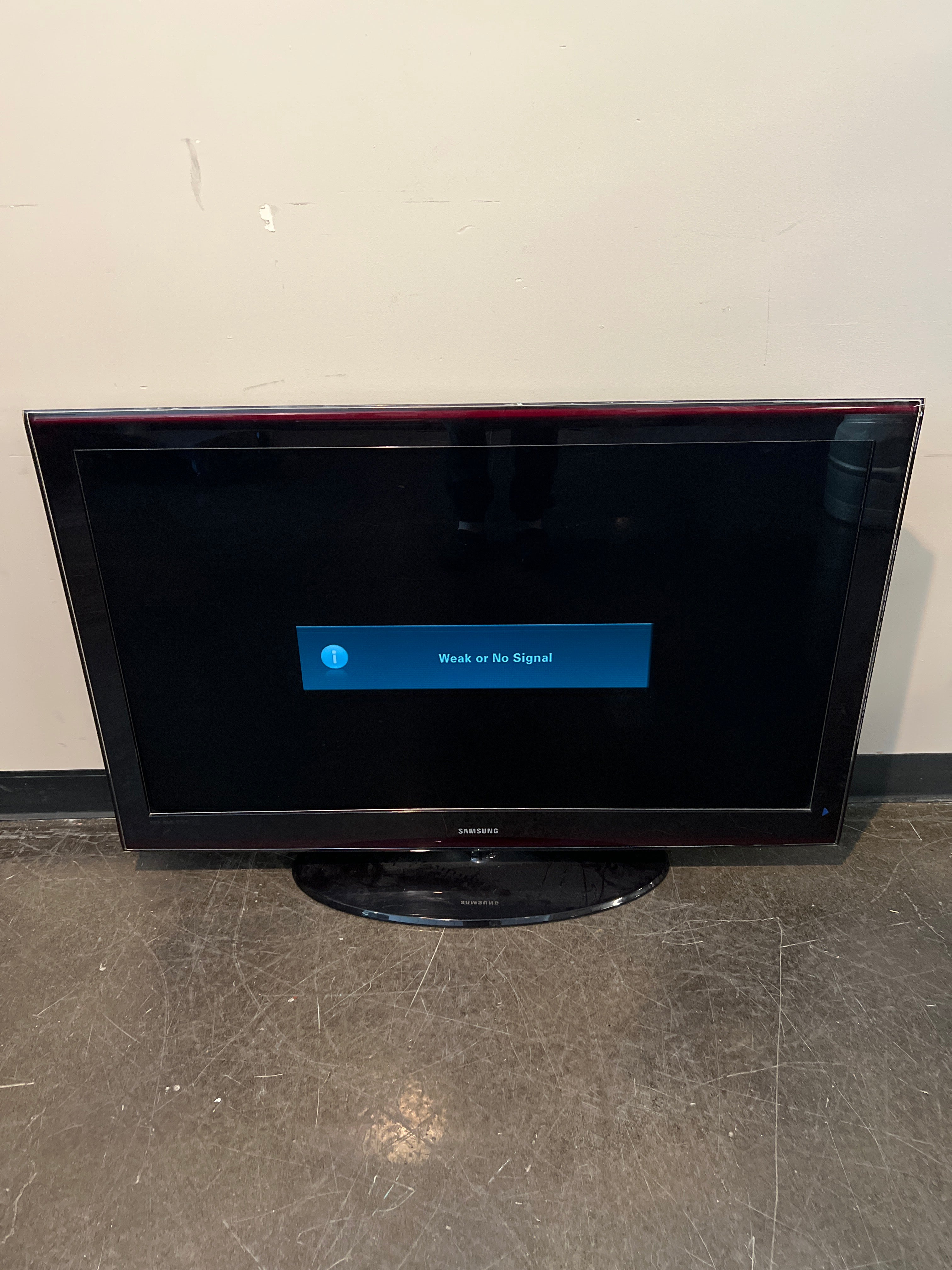 Samsung 52” LCD TV – Model LN52A550